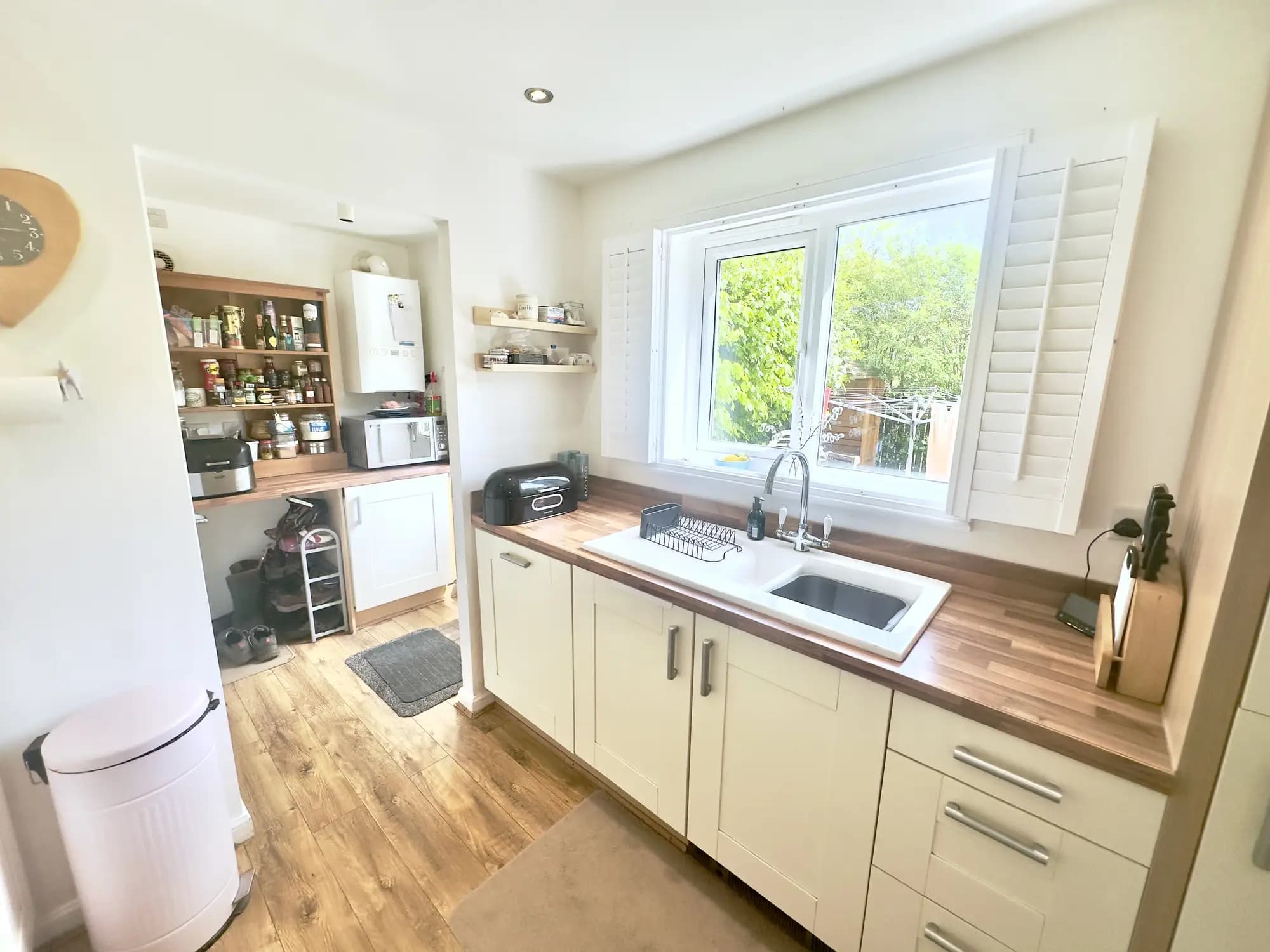 property photo 11 of 40