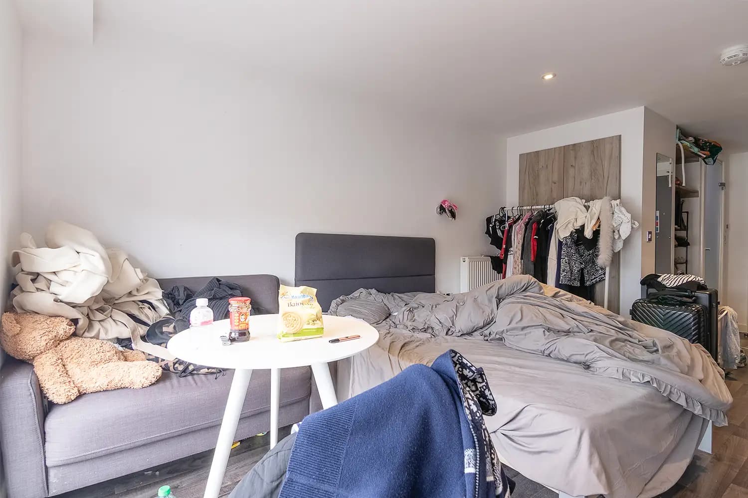 property photo 4 of 15