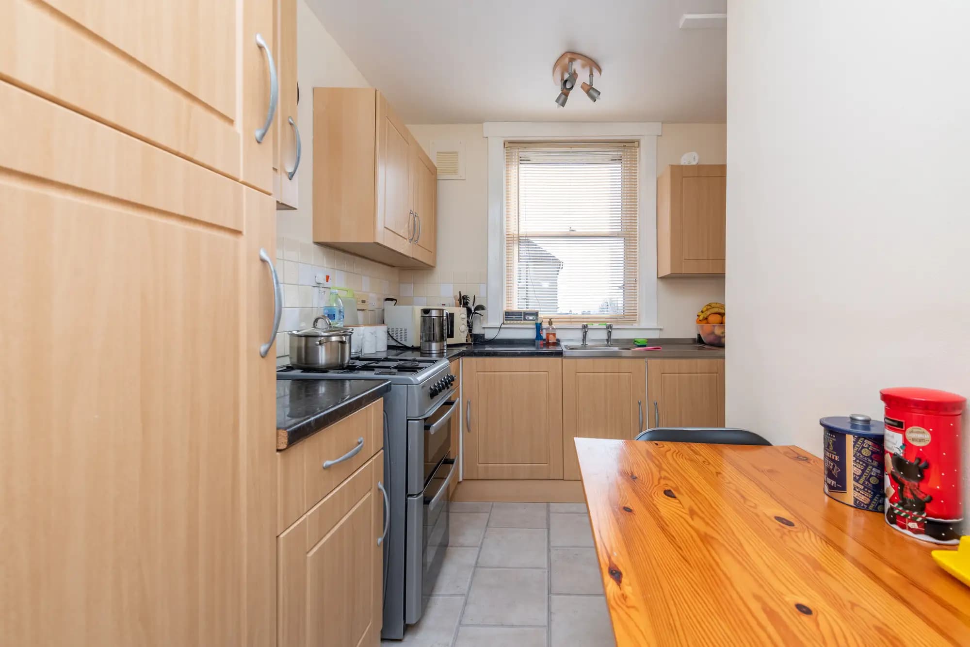 property photo 10 of 28