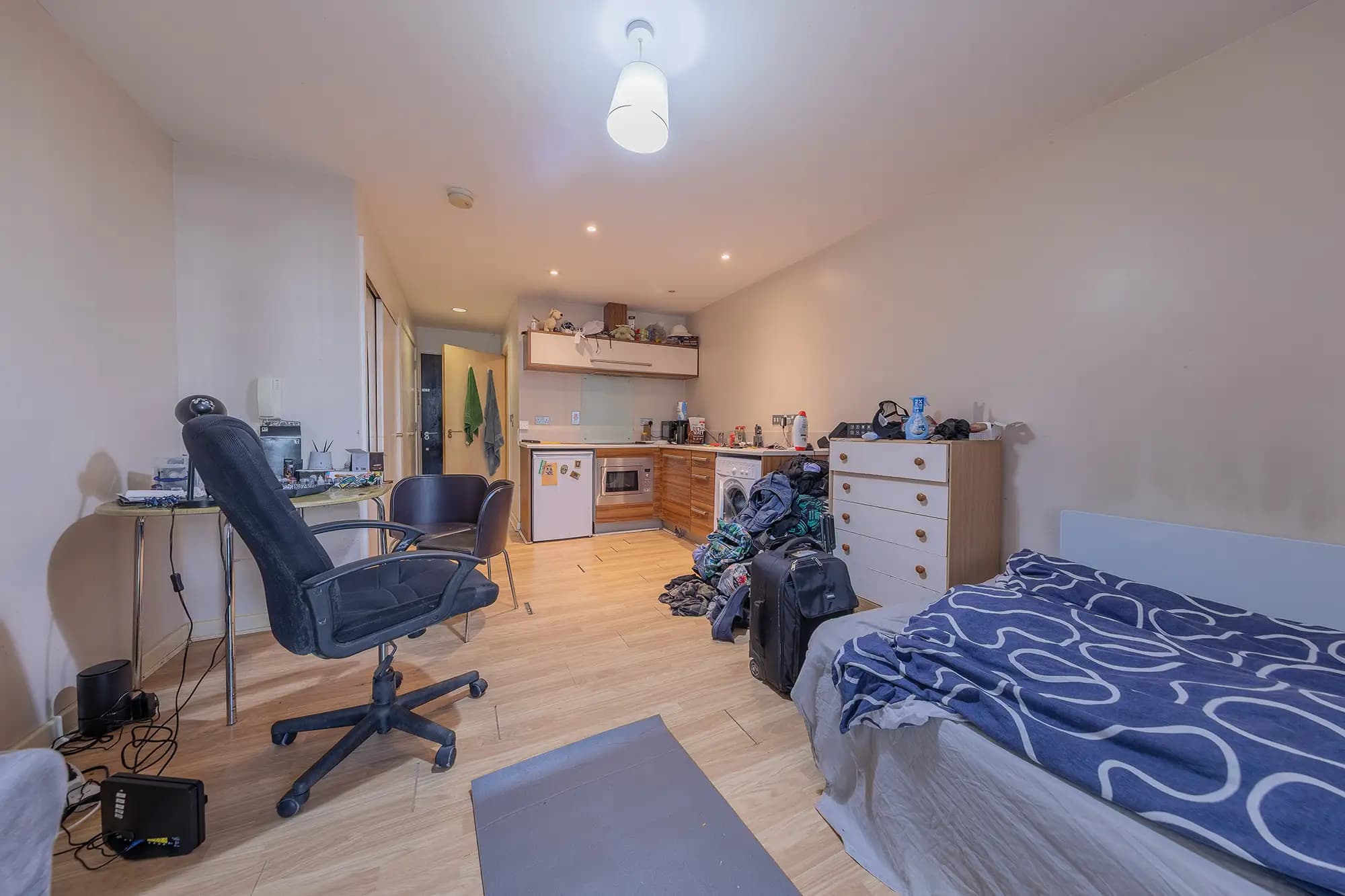 property photo 7 of 8