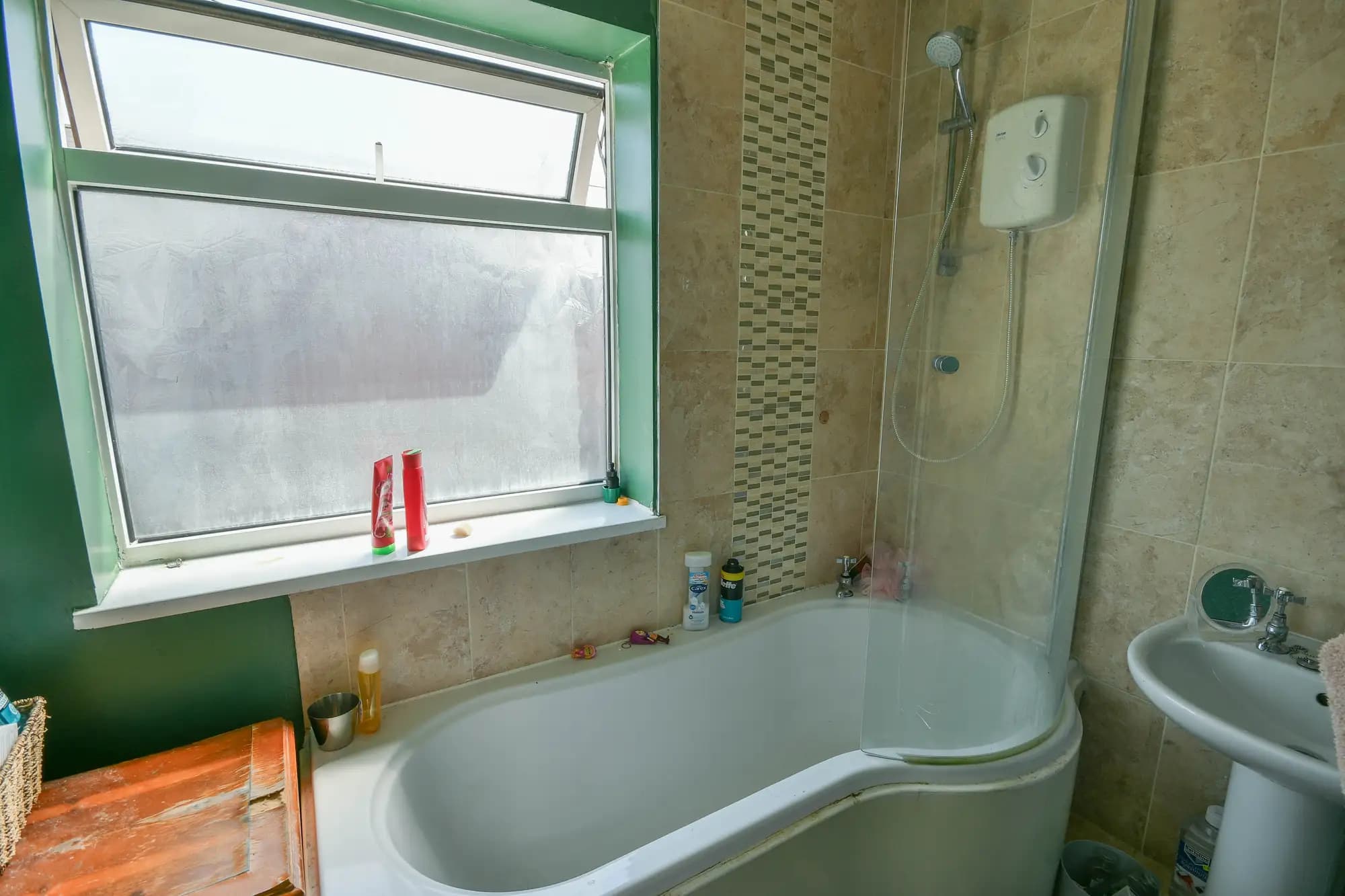property photo 8 of 18