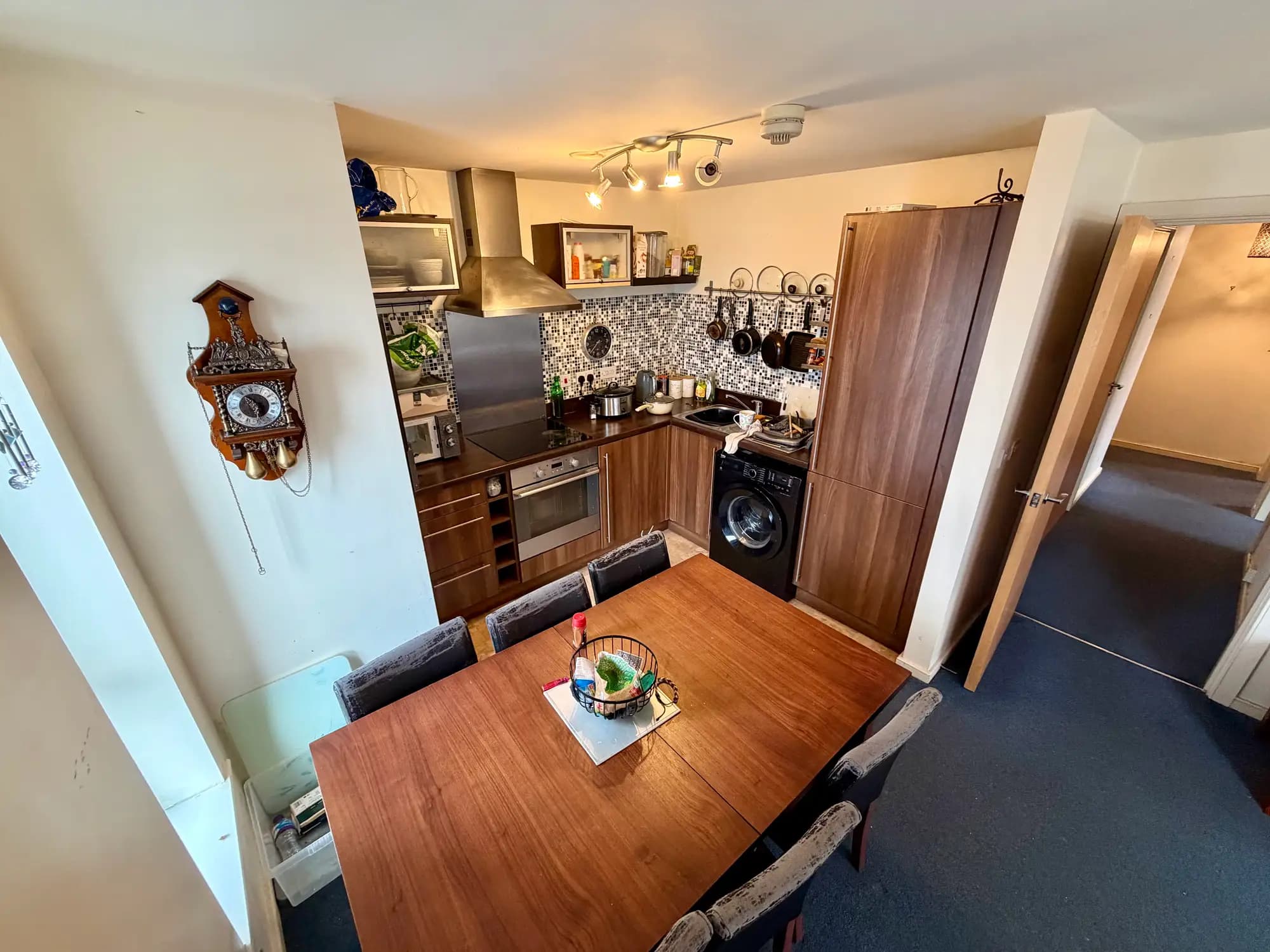 property photo 8 of 22