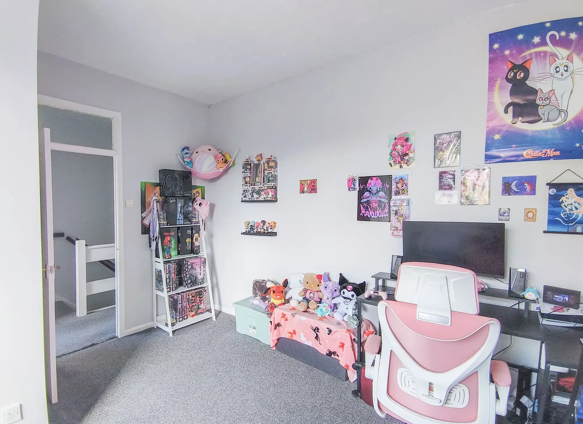 property photo 11 of 18