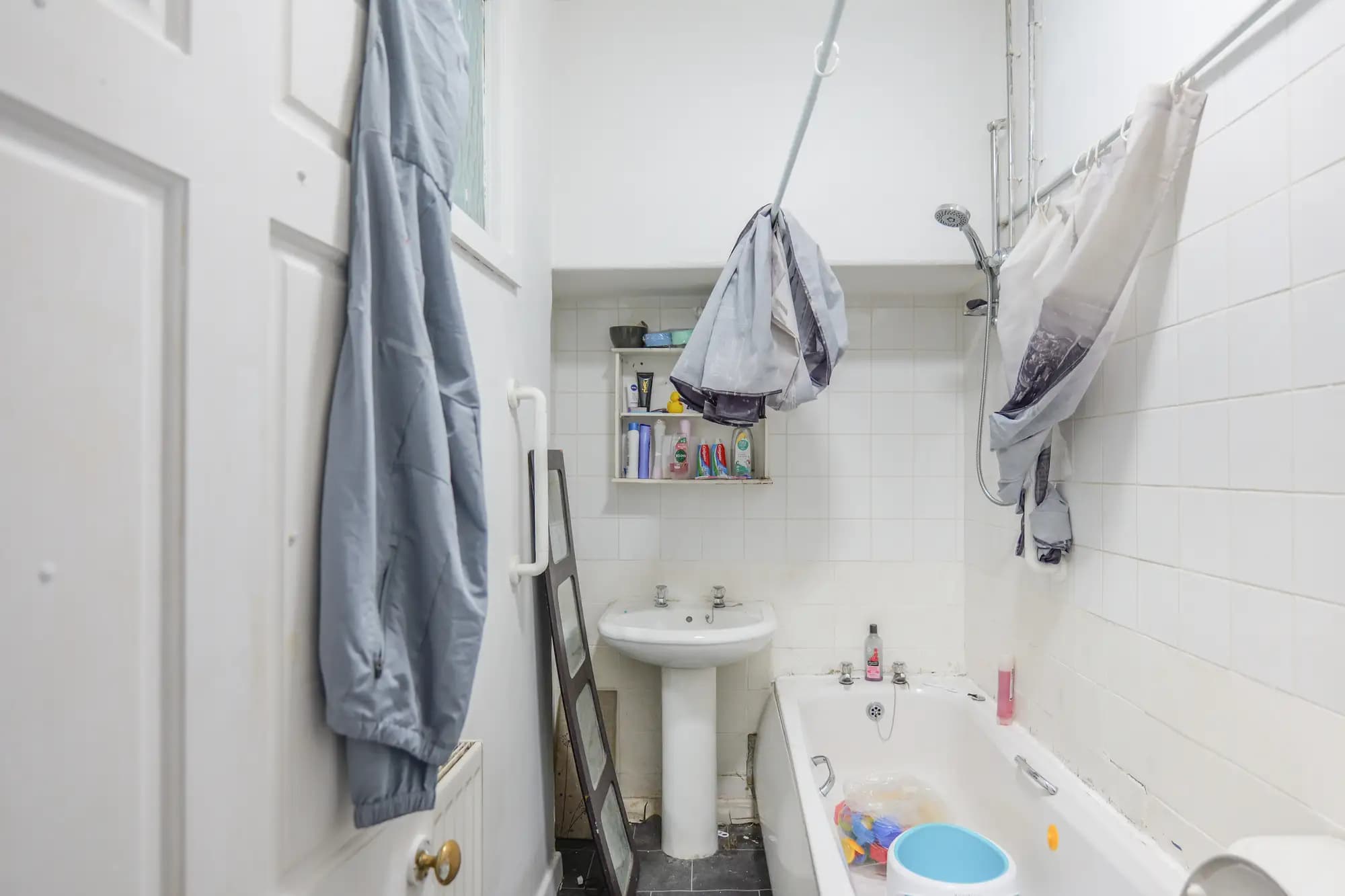 property photo 9 of 22