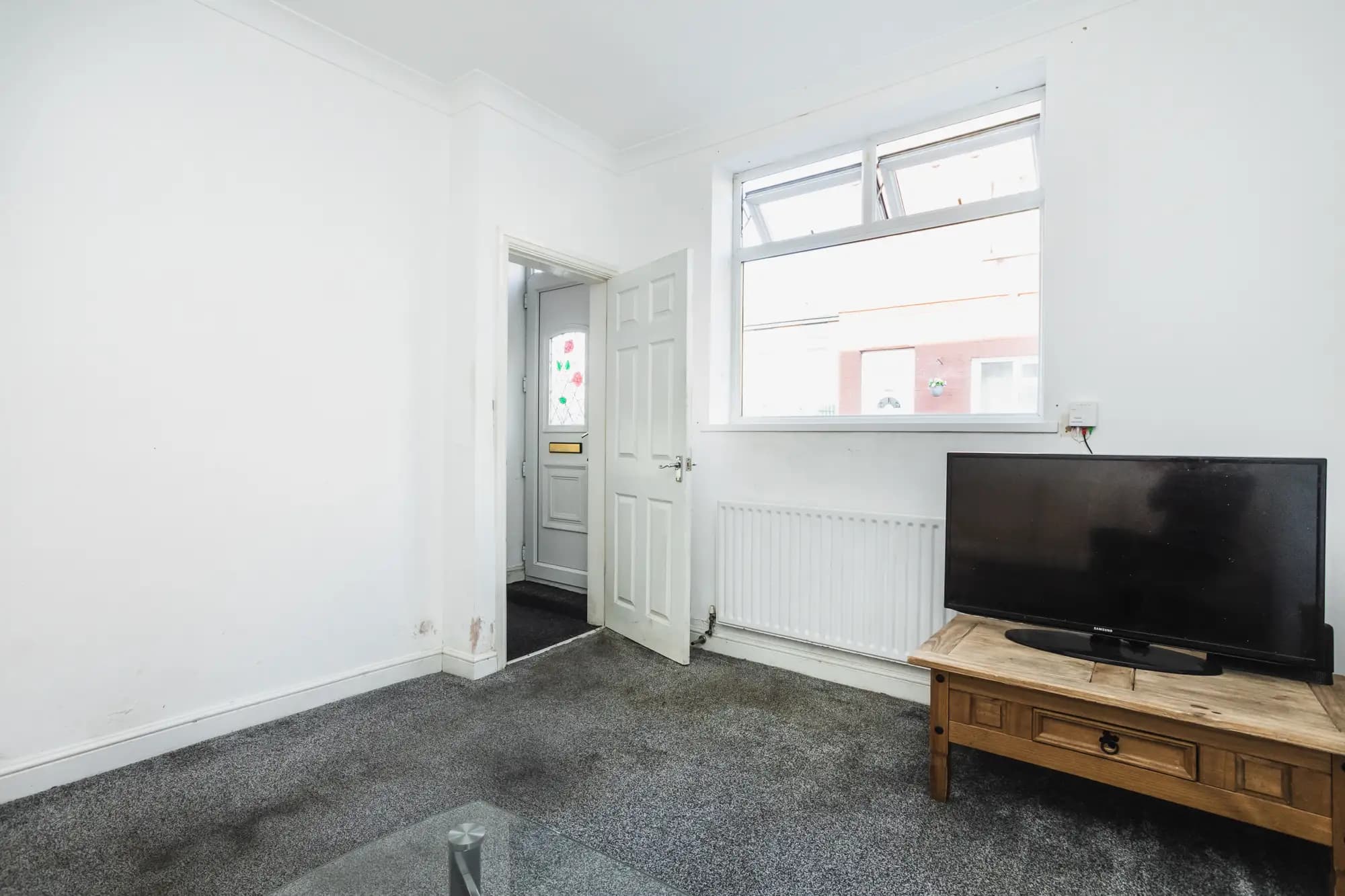 property photo 3 of 28