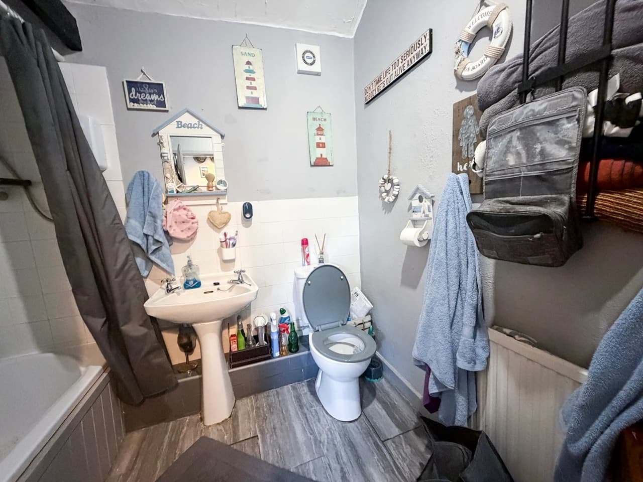 property photo 7 of 14