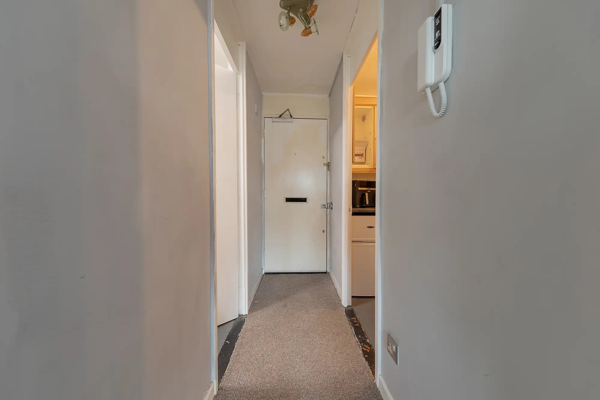 property photo 9 of 10