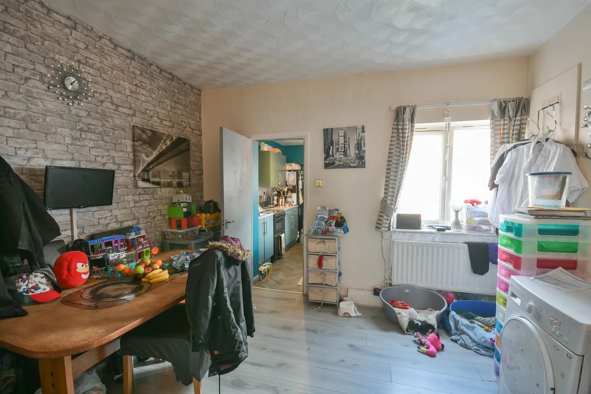 property photo 5 of 22