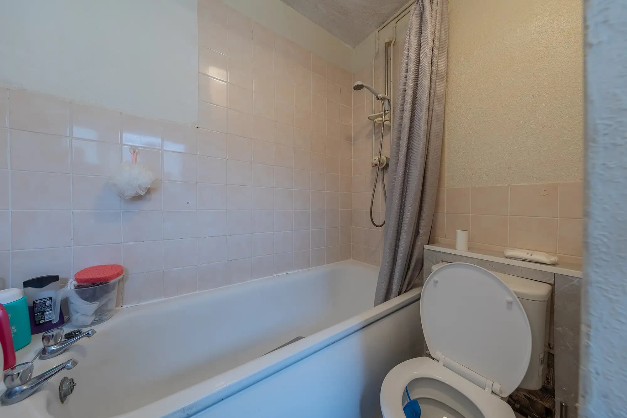 property photo 8 of 20