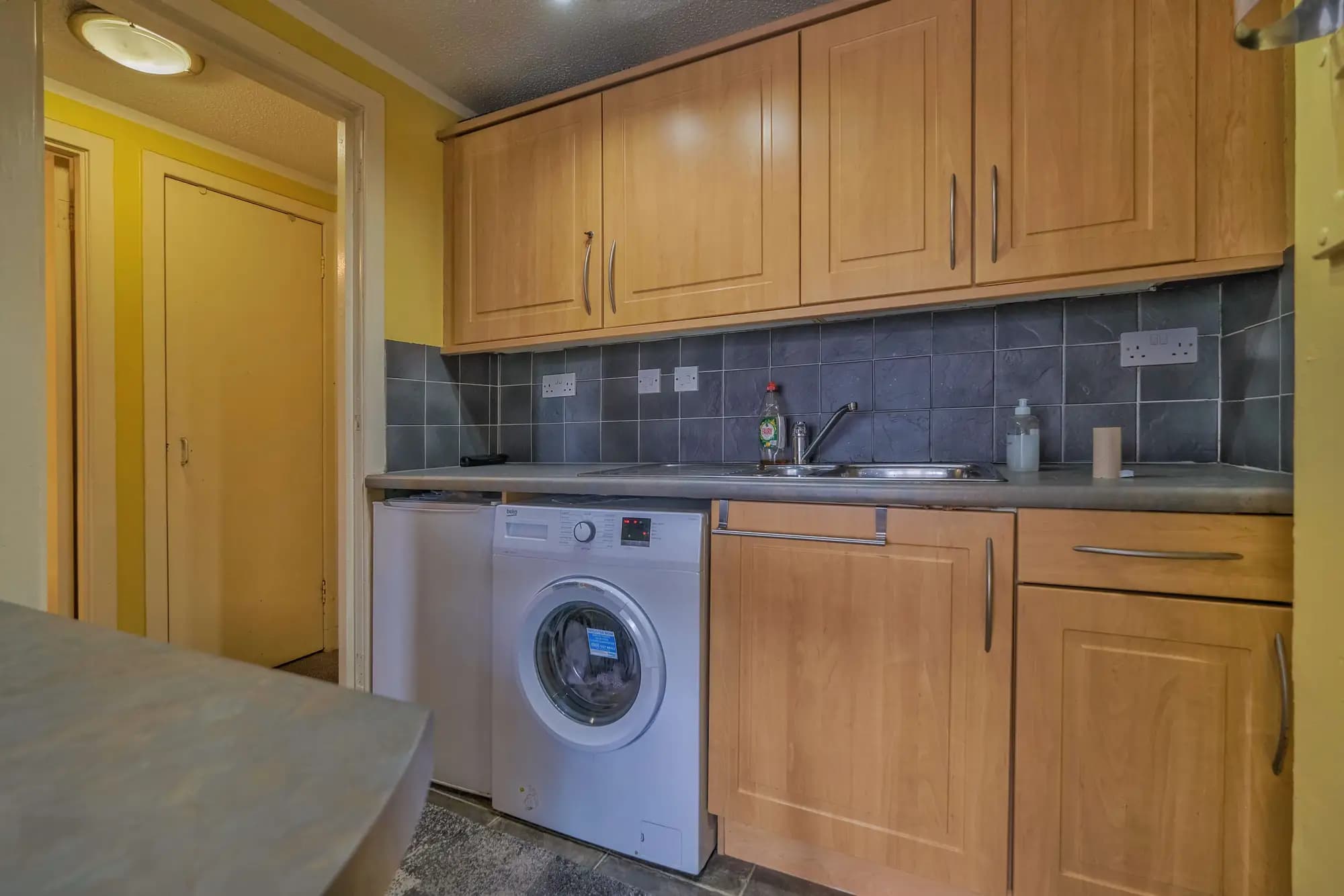 property photo 6 of 16