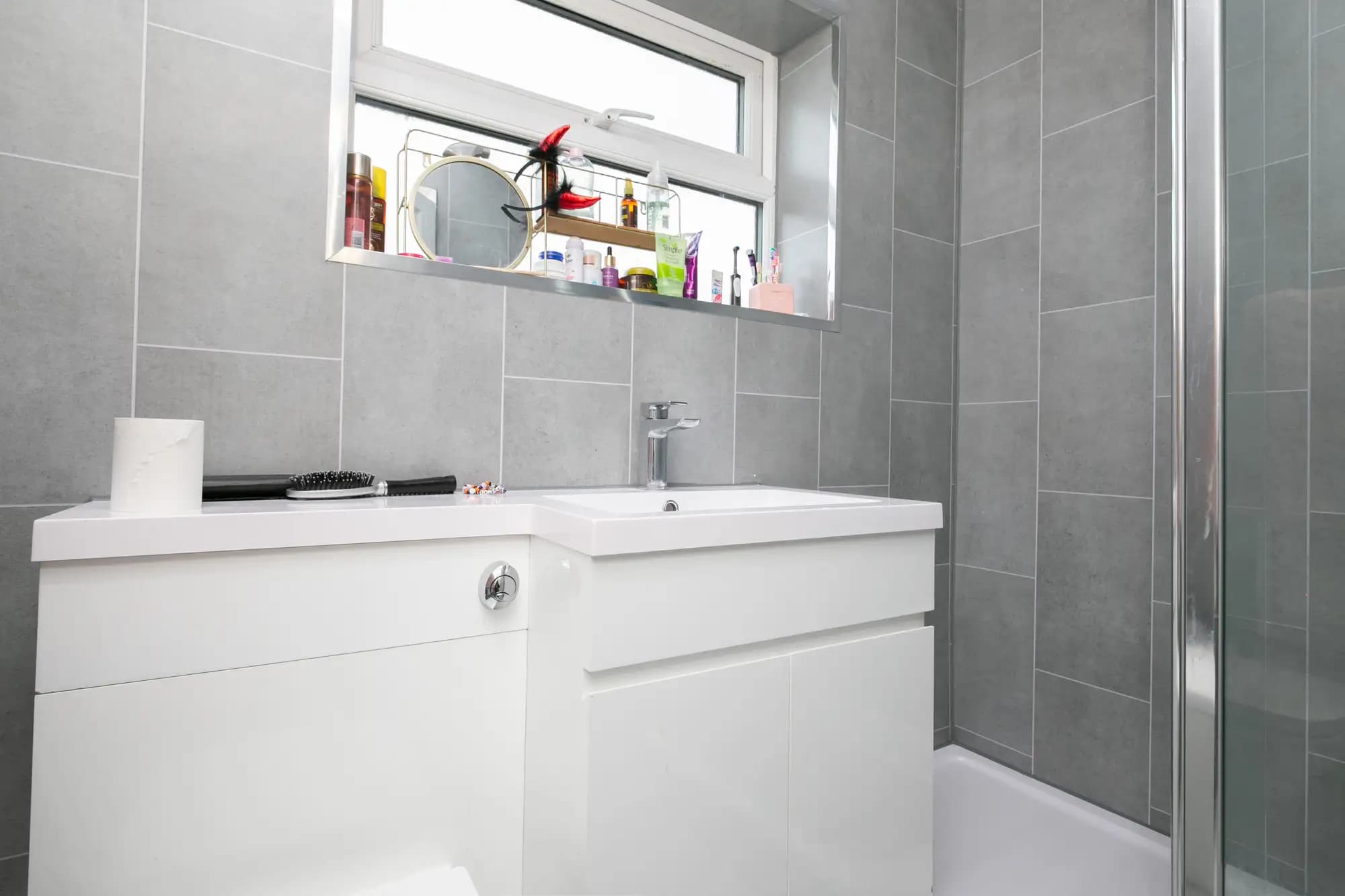 property photo 6 of 16