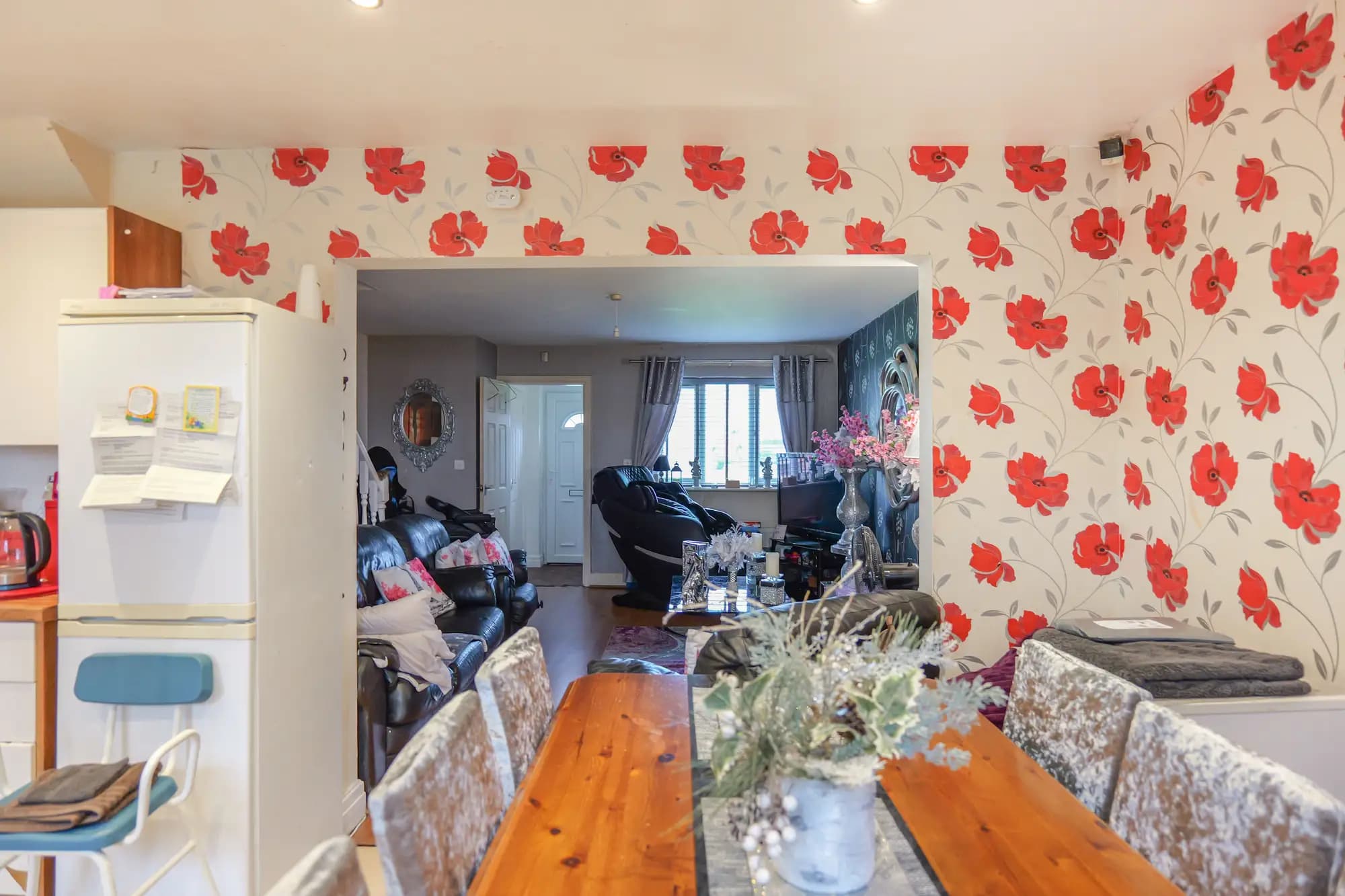 property photo 5 of 25