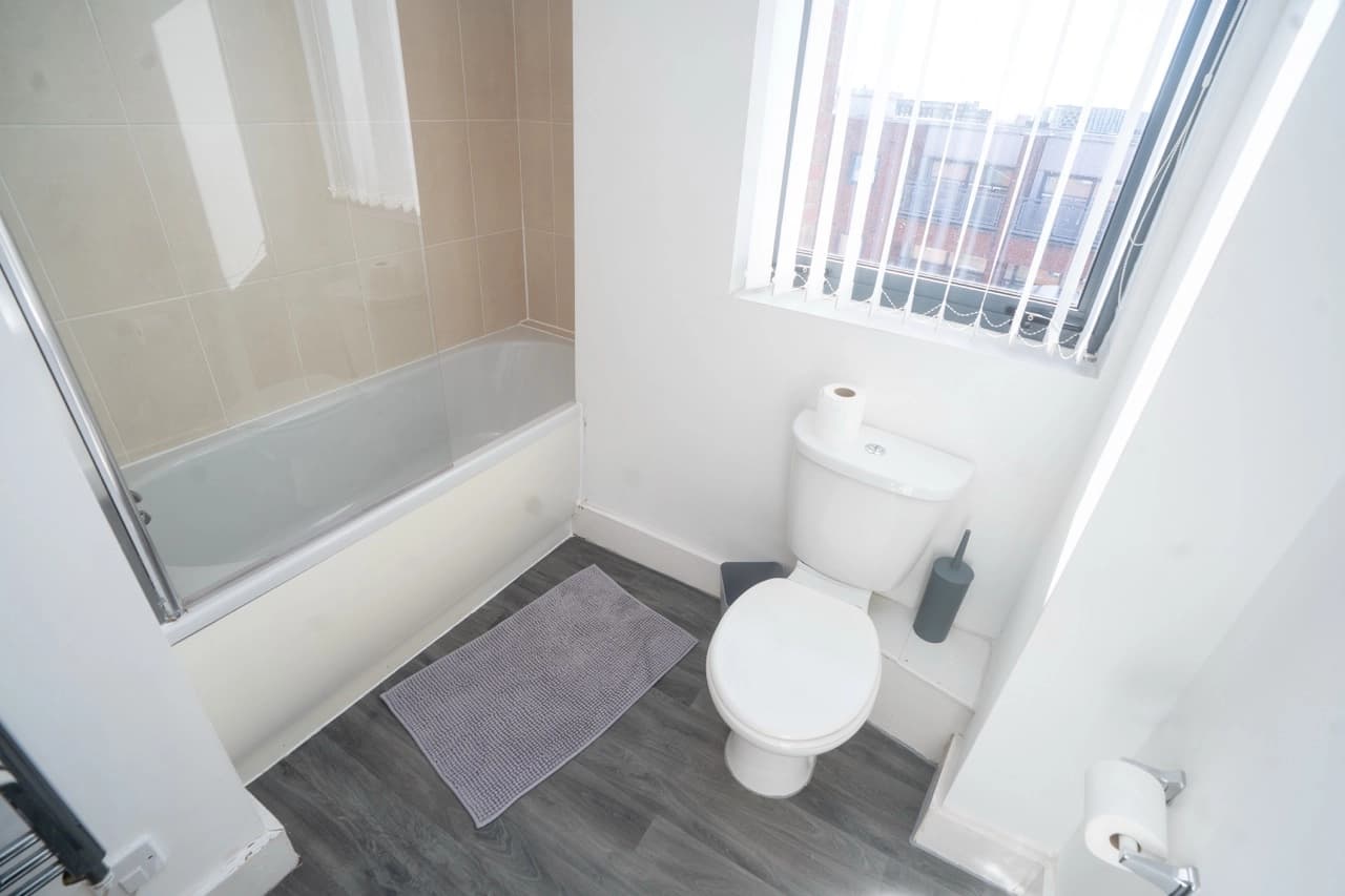 property photo 12 of 24