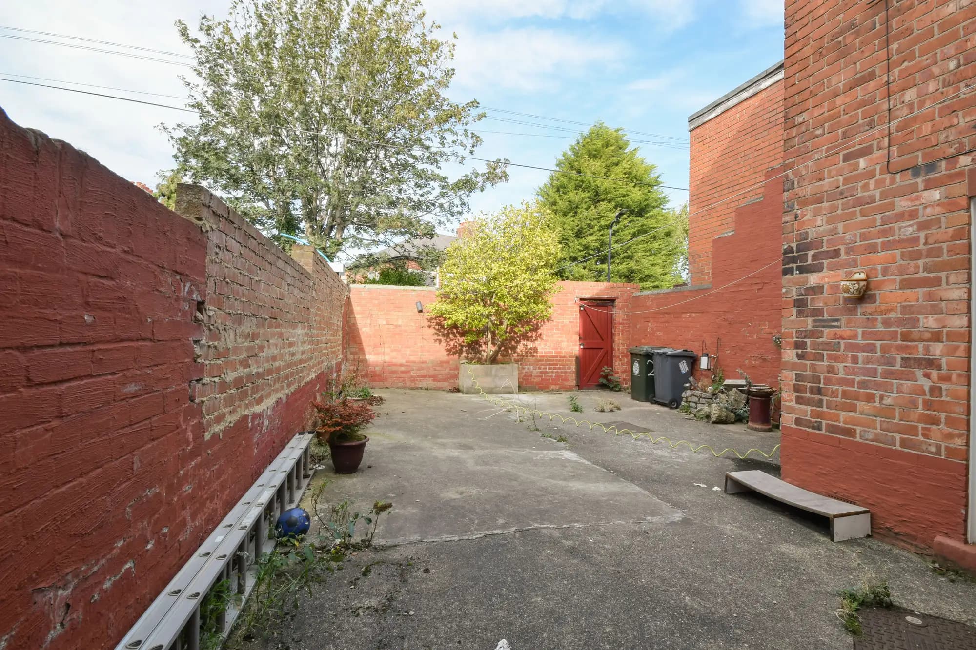 property photo 25 of 27