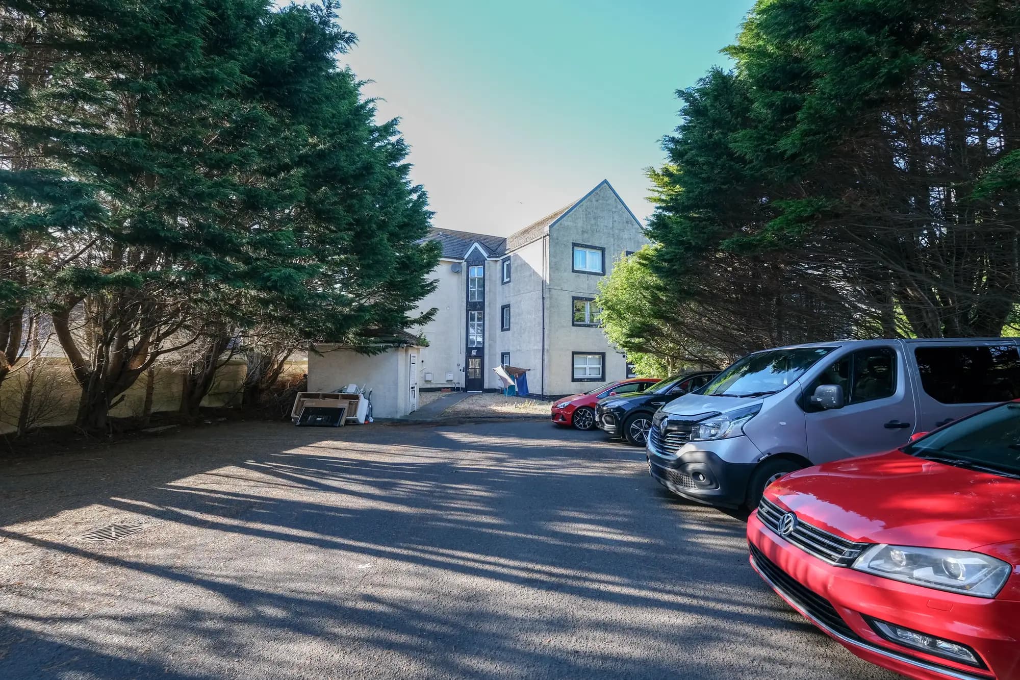 property photo 13 of 14