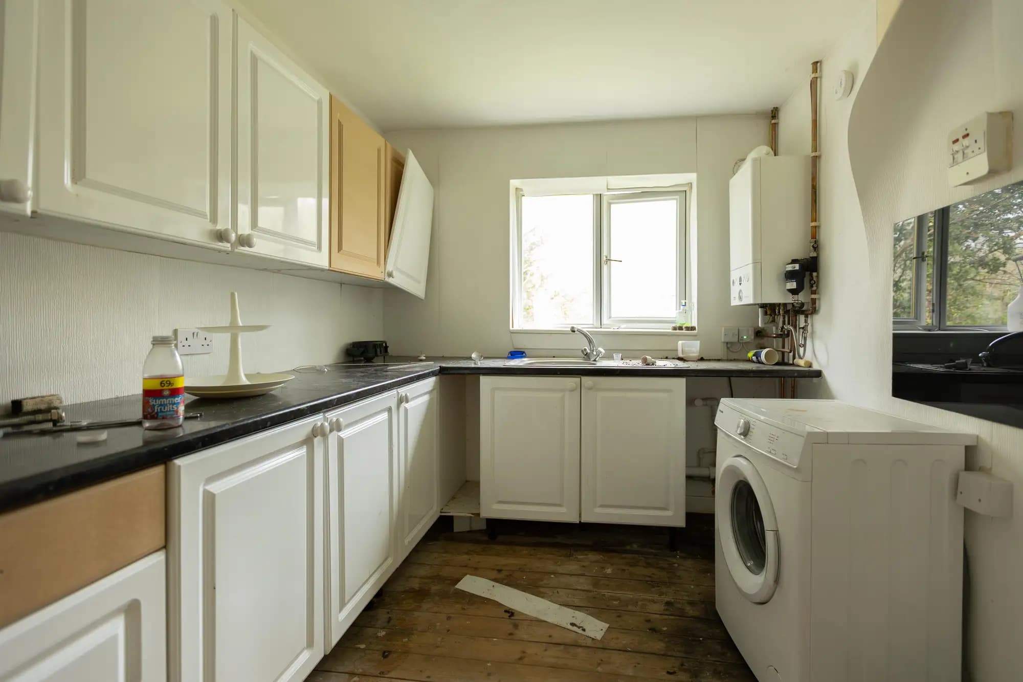 property photo 5 of 26