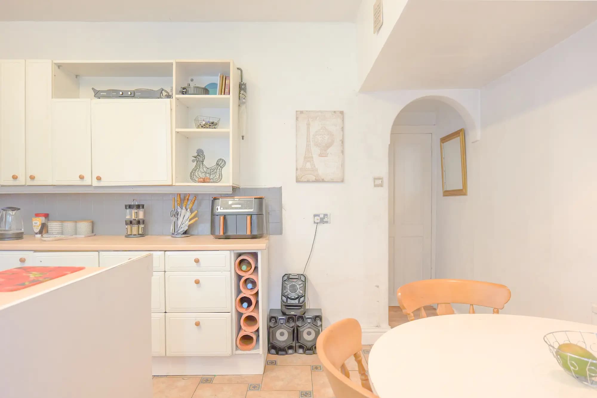 property photo 5 of 20