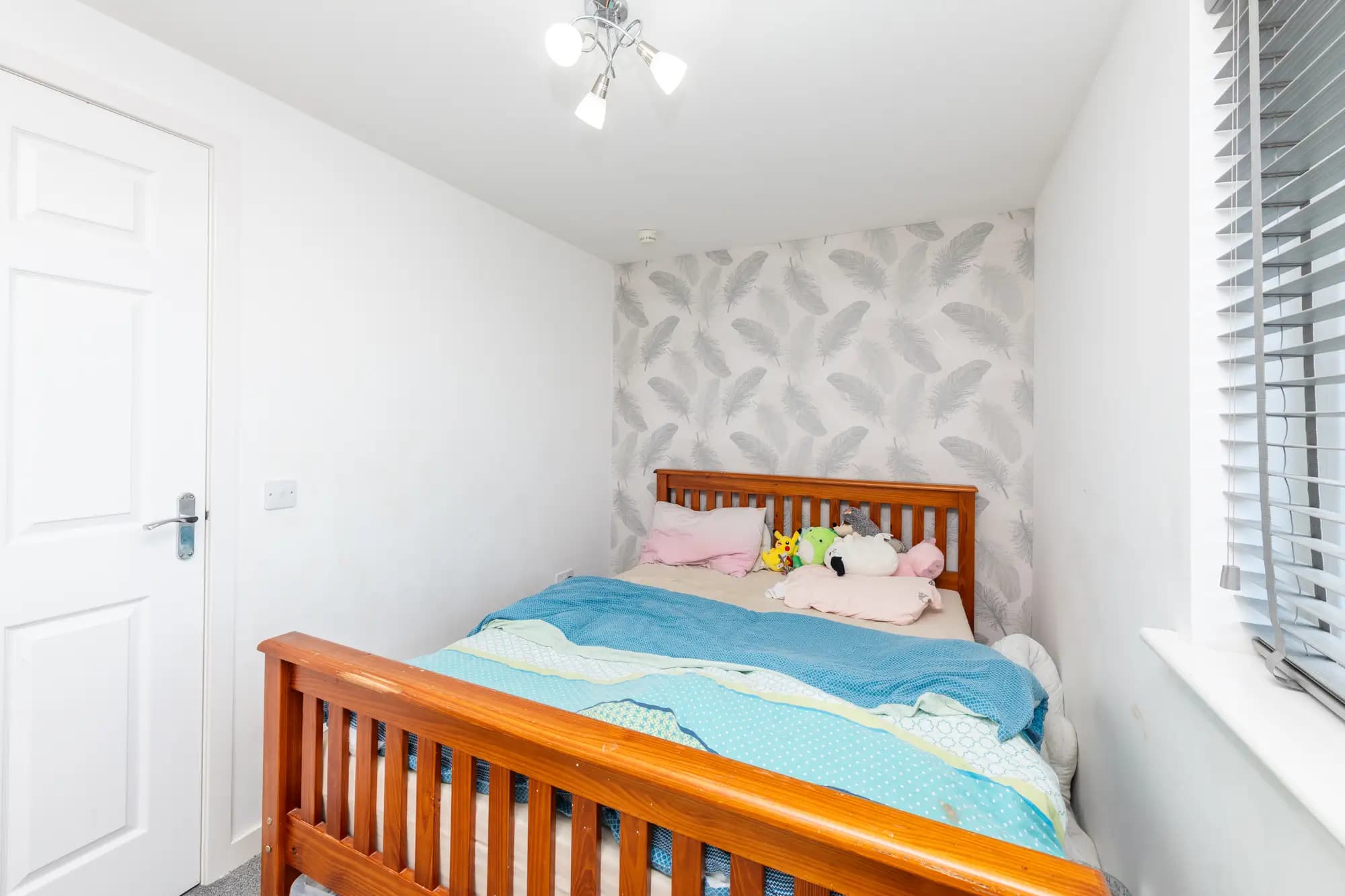 property photo 19 of 37