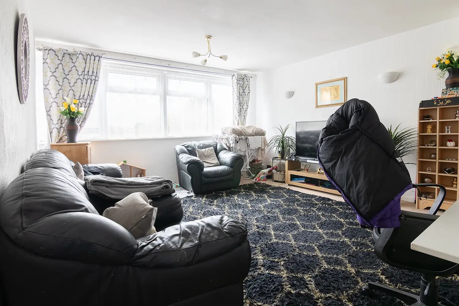 property photo 4 of 16