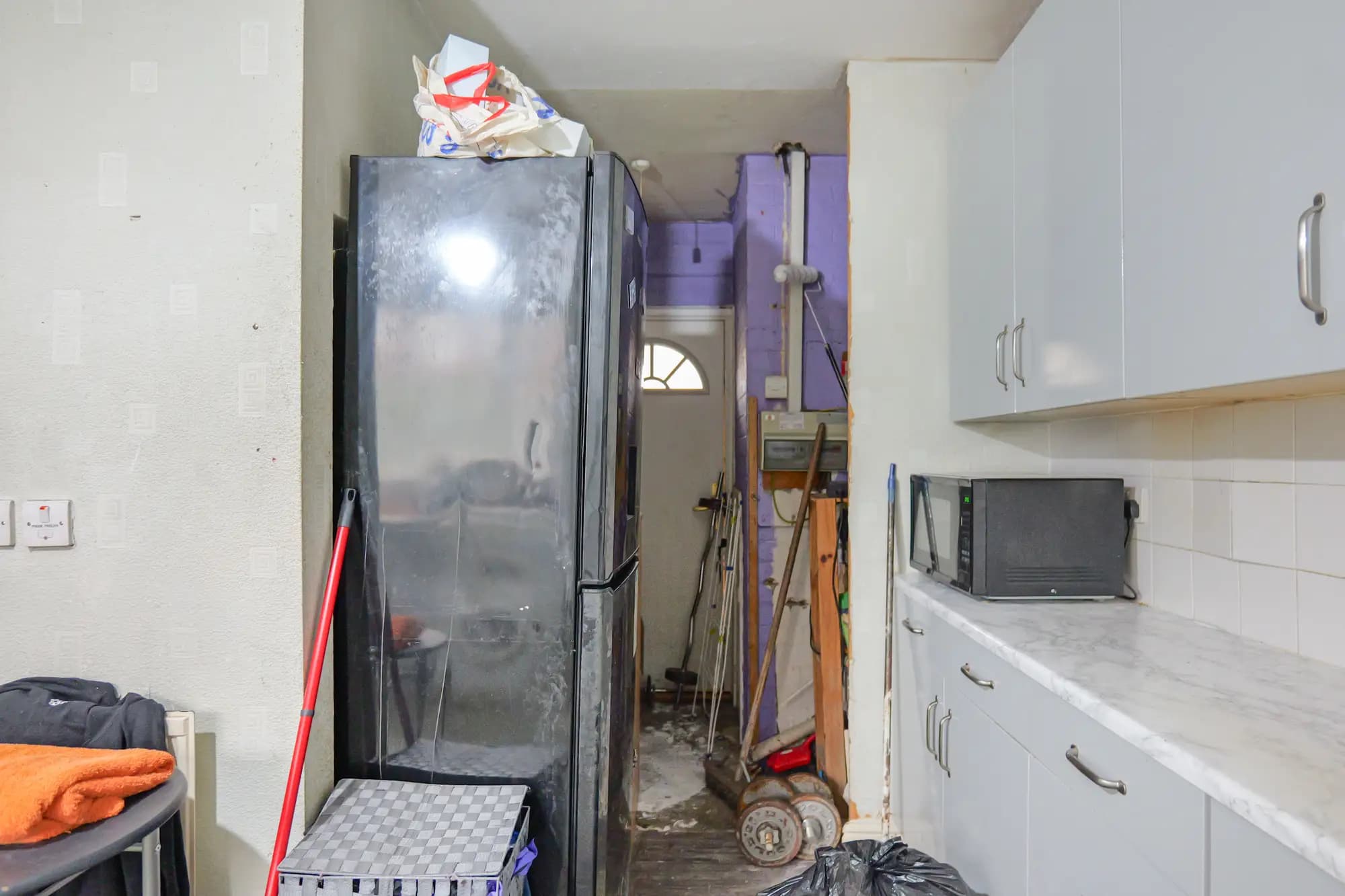 property photo 6 of 15