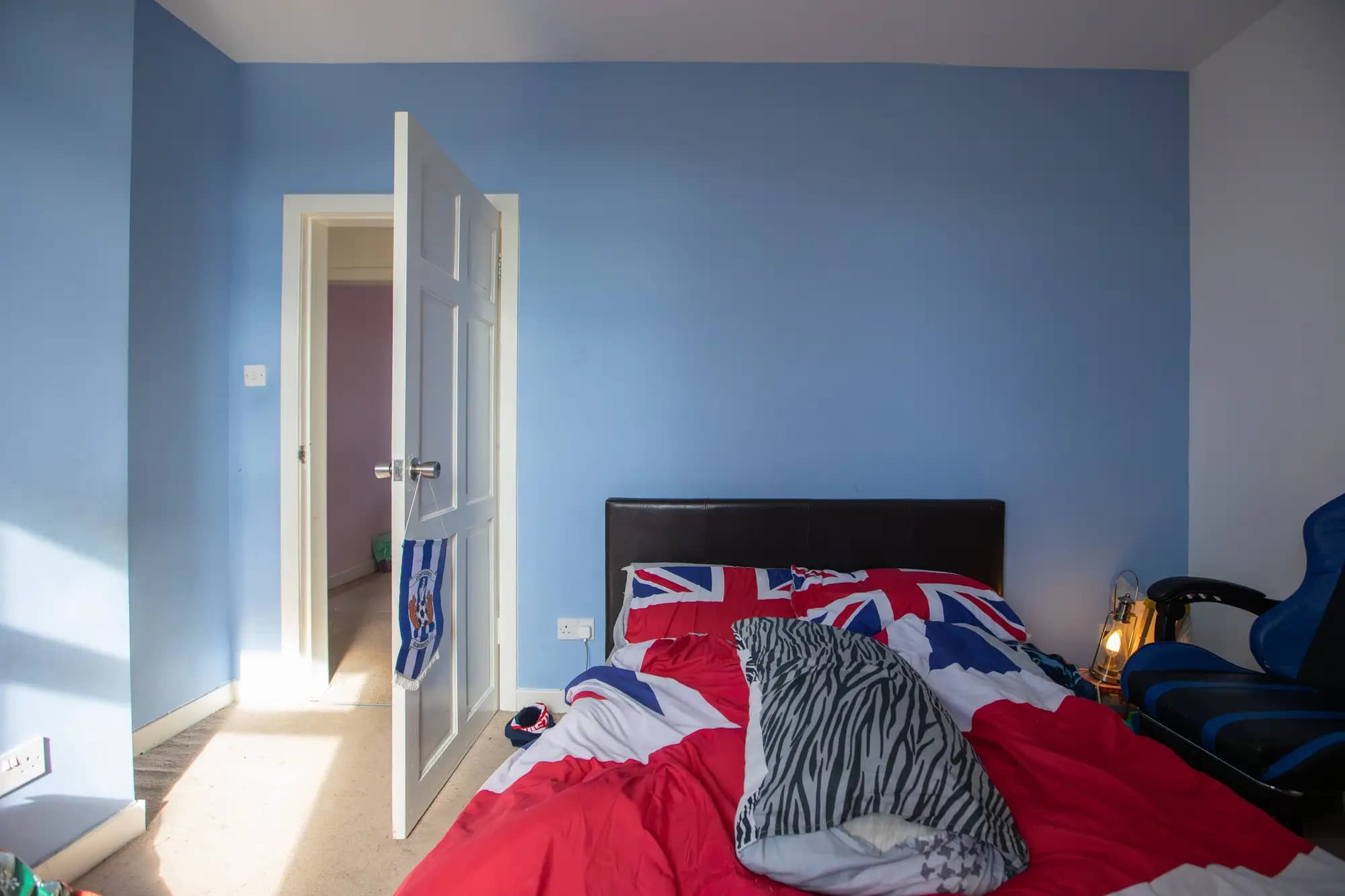 property photo 11 of 30