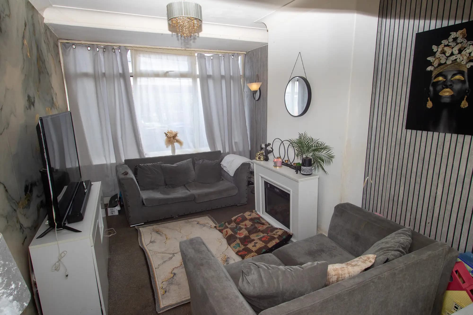 property photo 4 of 20