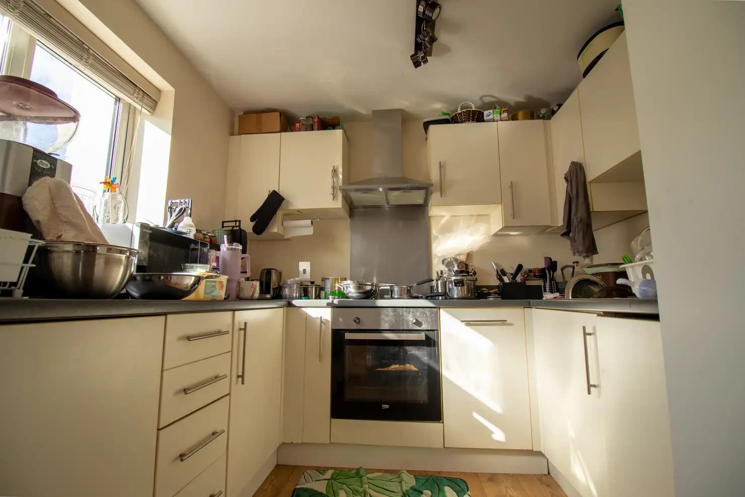 property photo 4 of 10