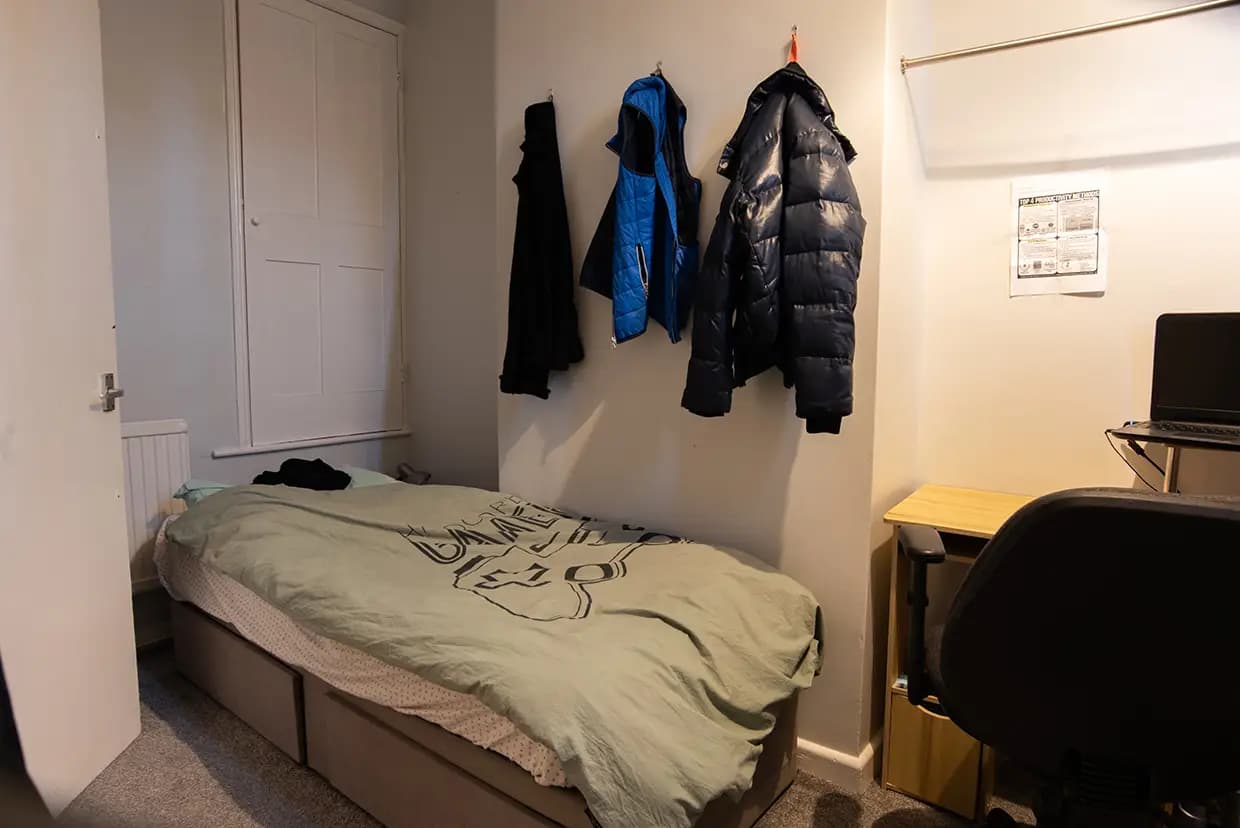 property photo 13 of 25