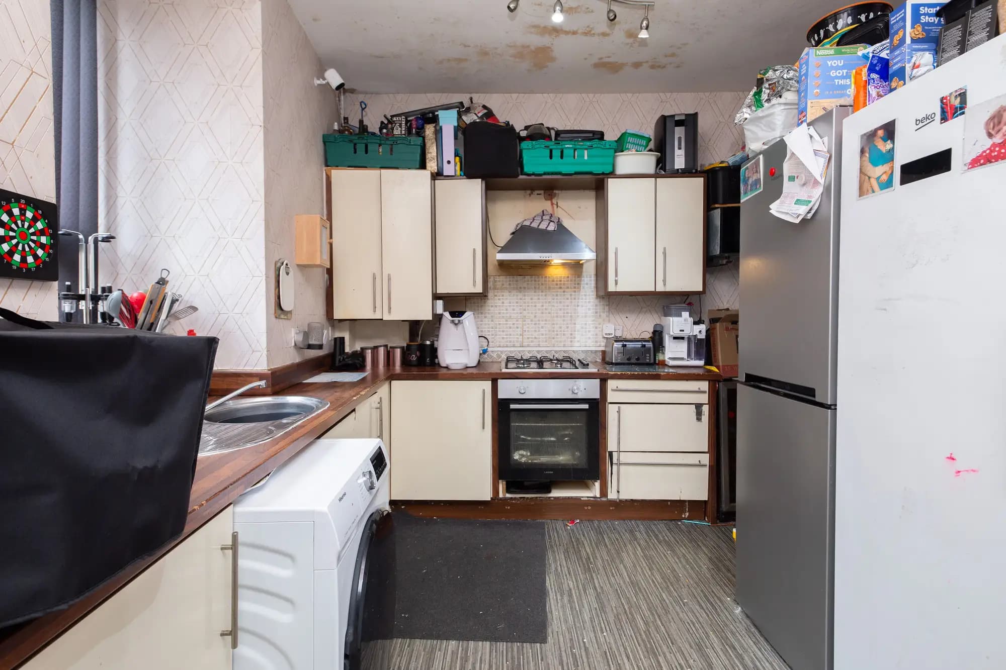 property photo 8 of 25