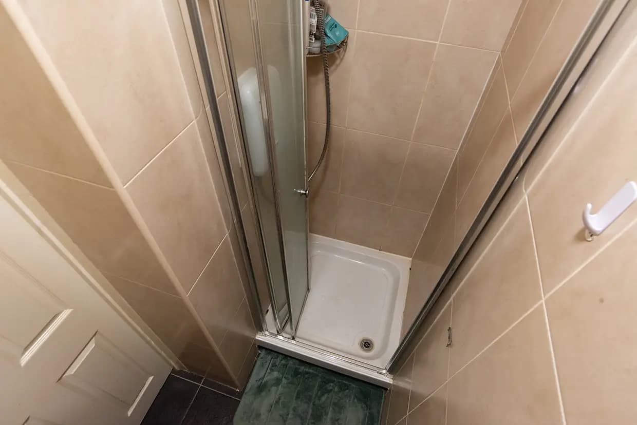 property photo 12 of 40