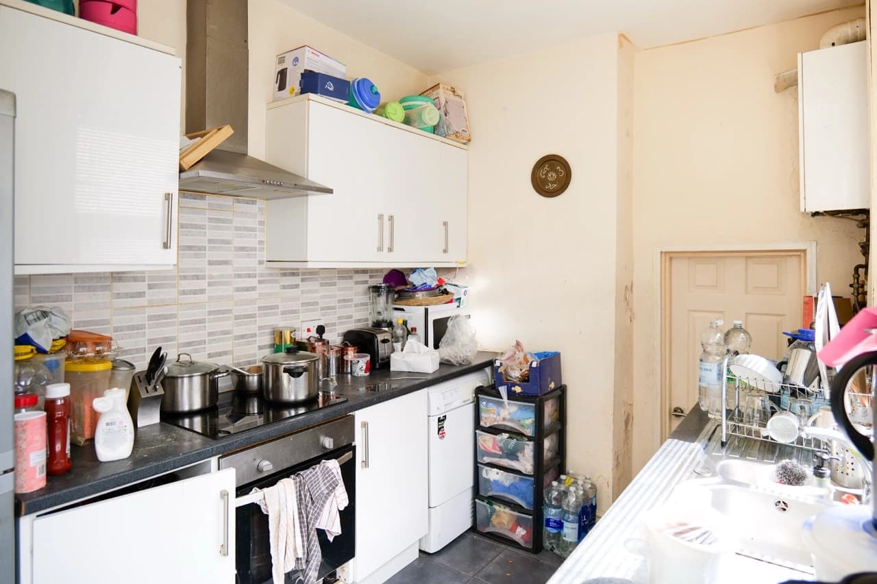 property photo 6 of 25