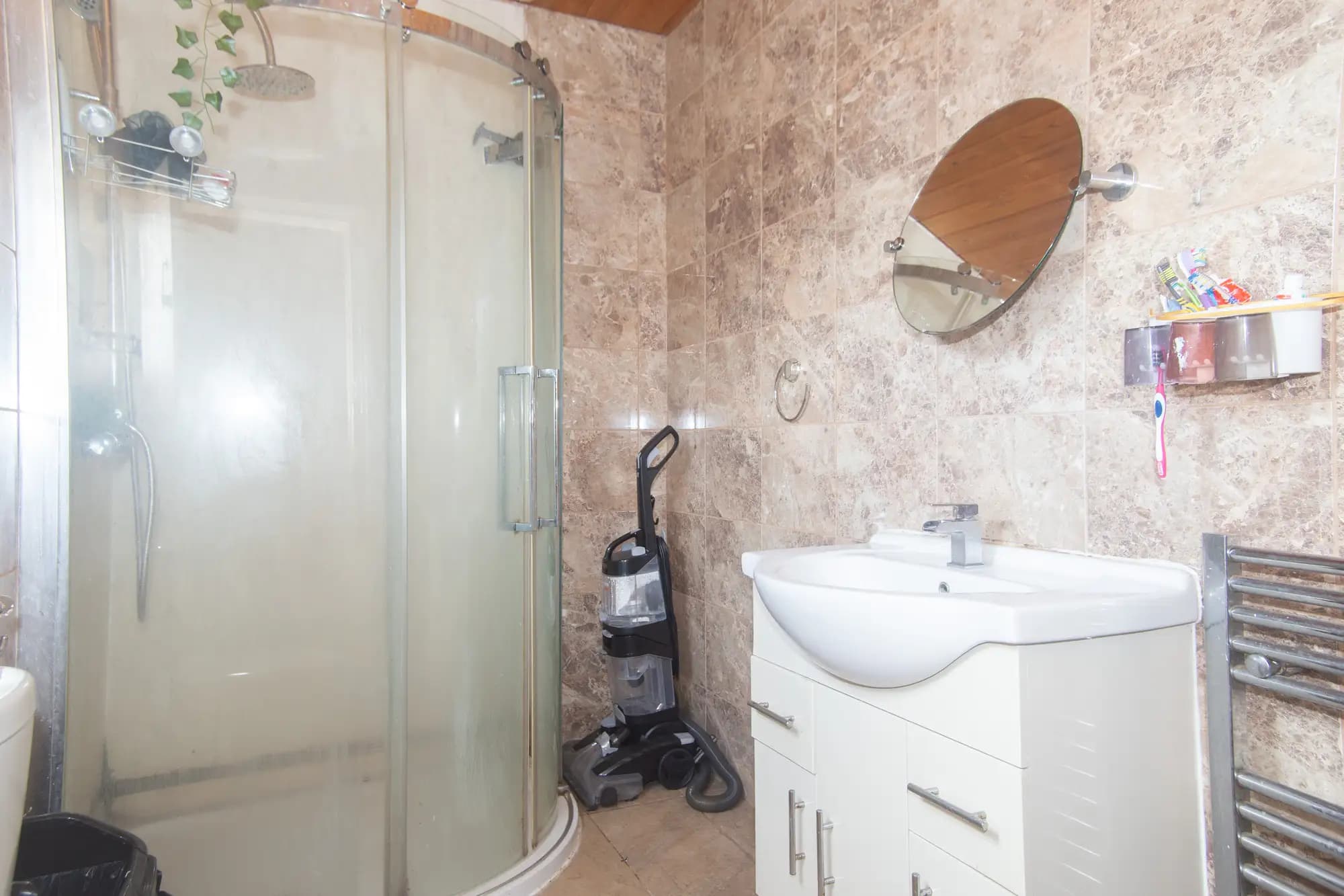 property photo 10 of 22
