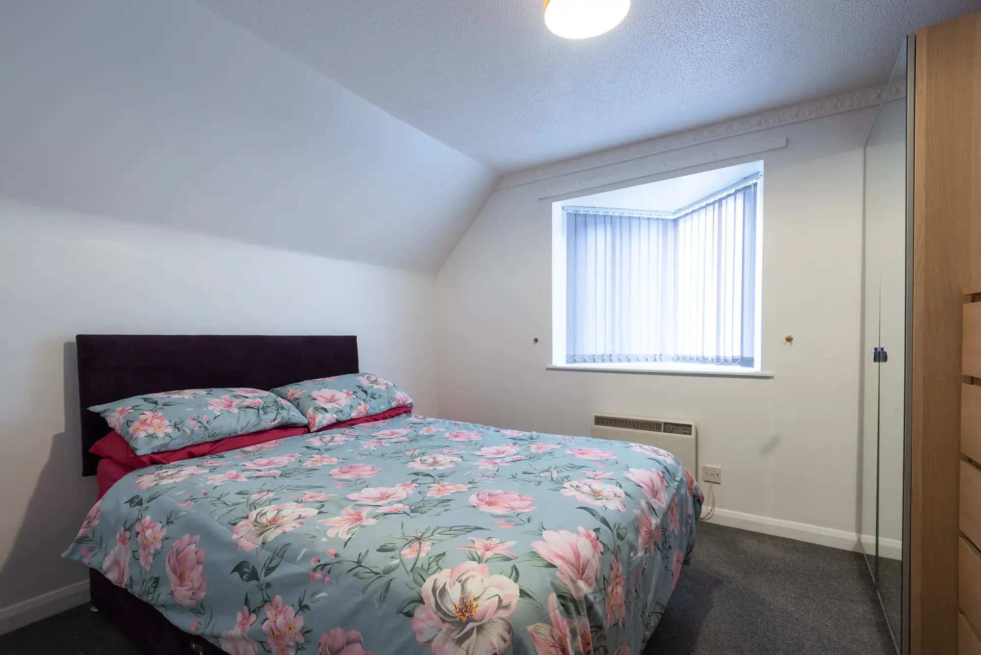 property photo 12 of 18