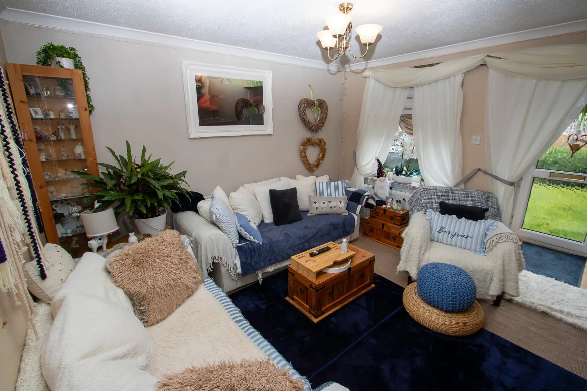 property photo 4 of 16