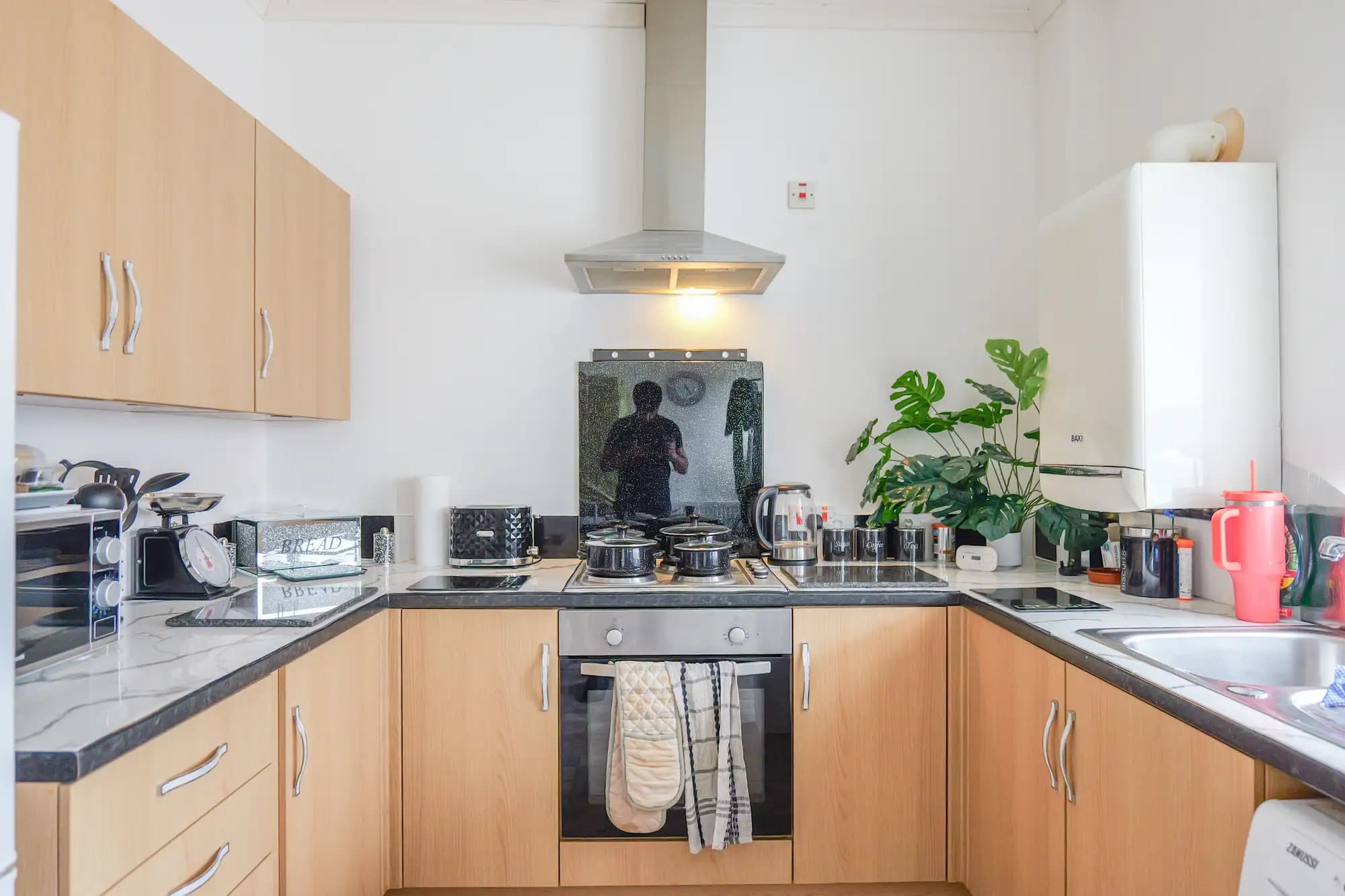 property photo 4 of 18