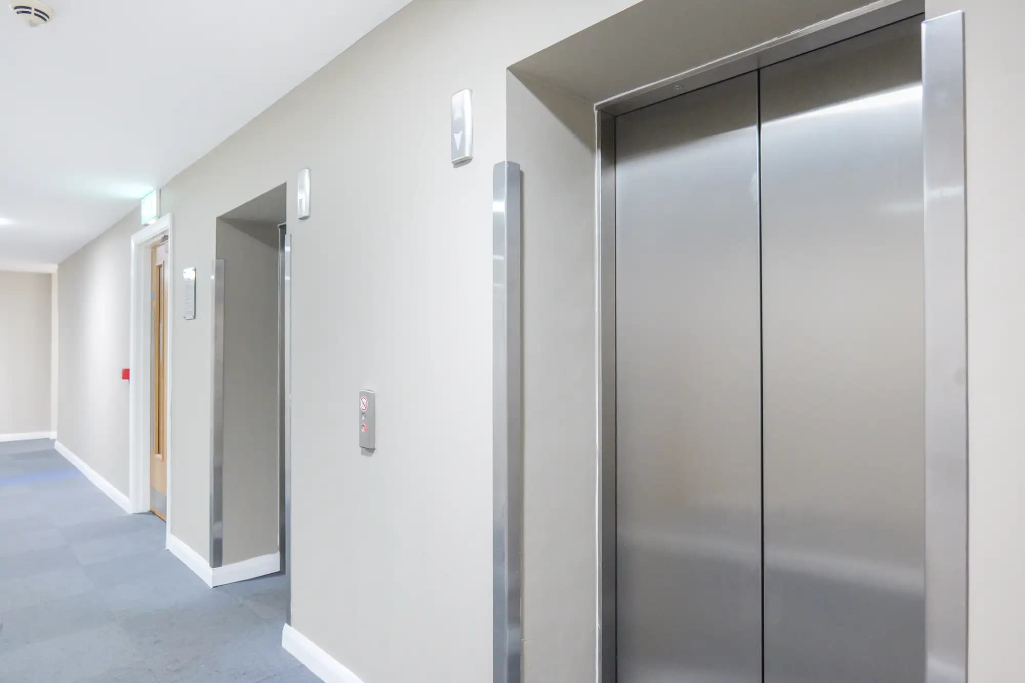 property photo 13 of 17