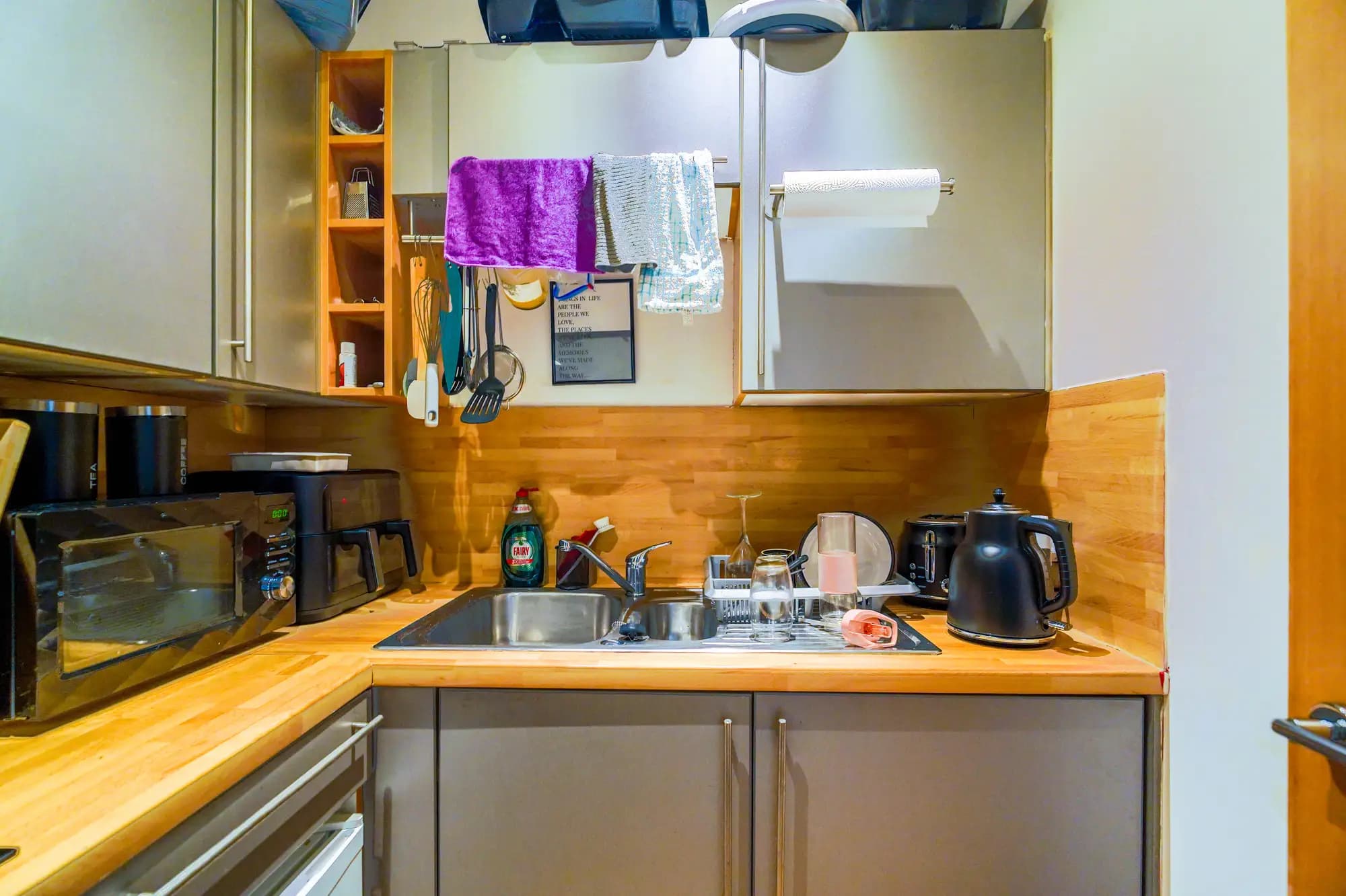 property photo 6 of 19