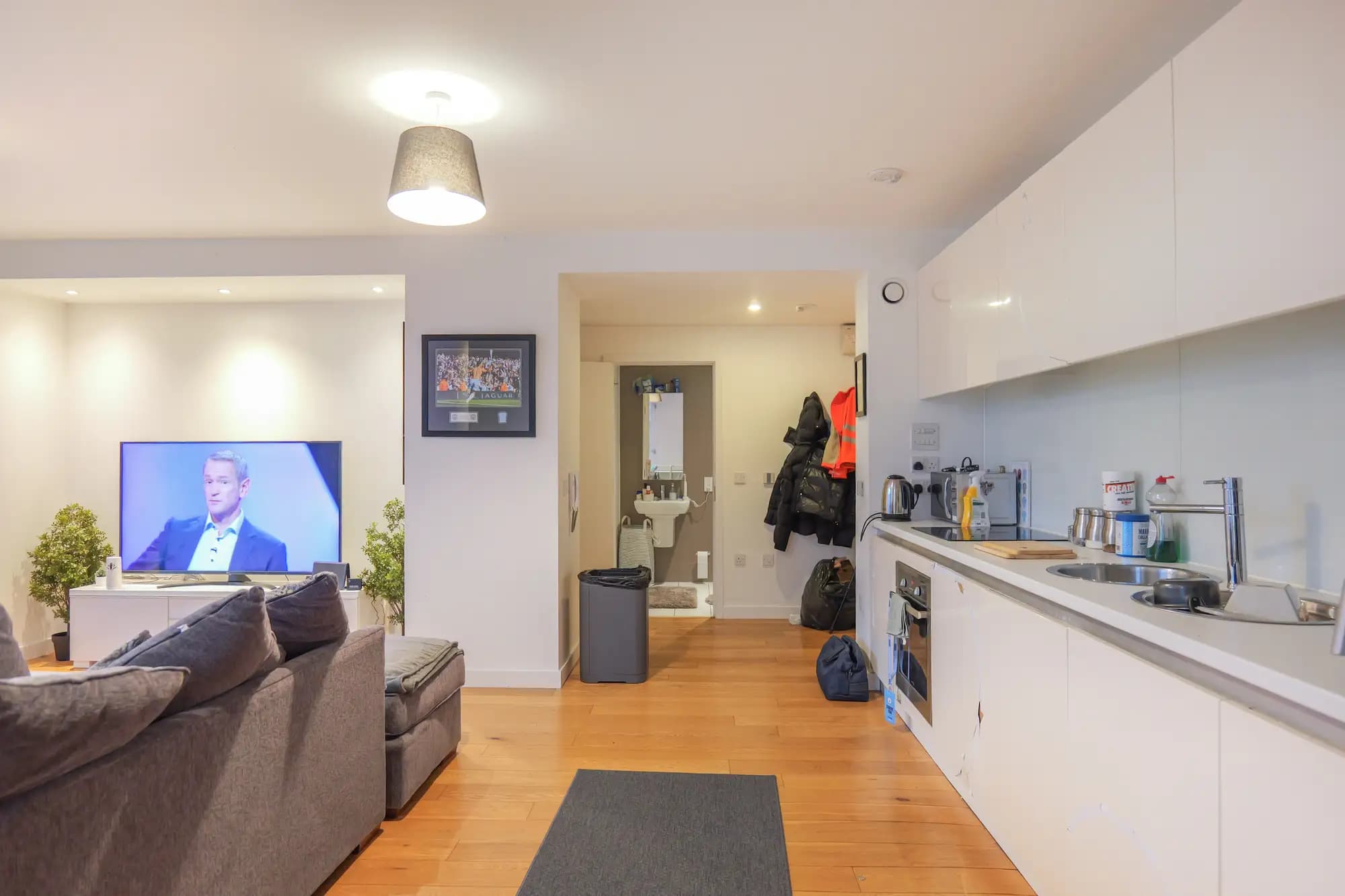 property photo 5 of 21