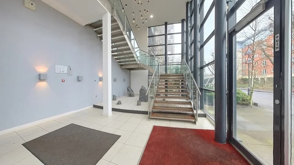 property photo 16 of 21