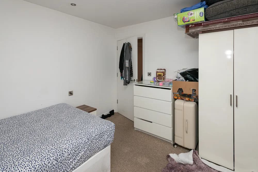 property photo 11 of 19