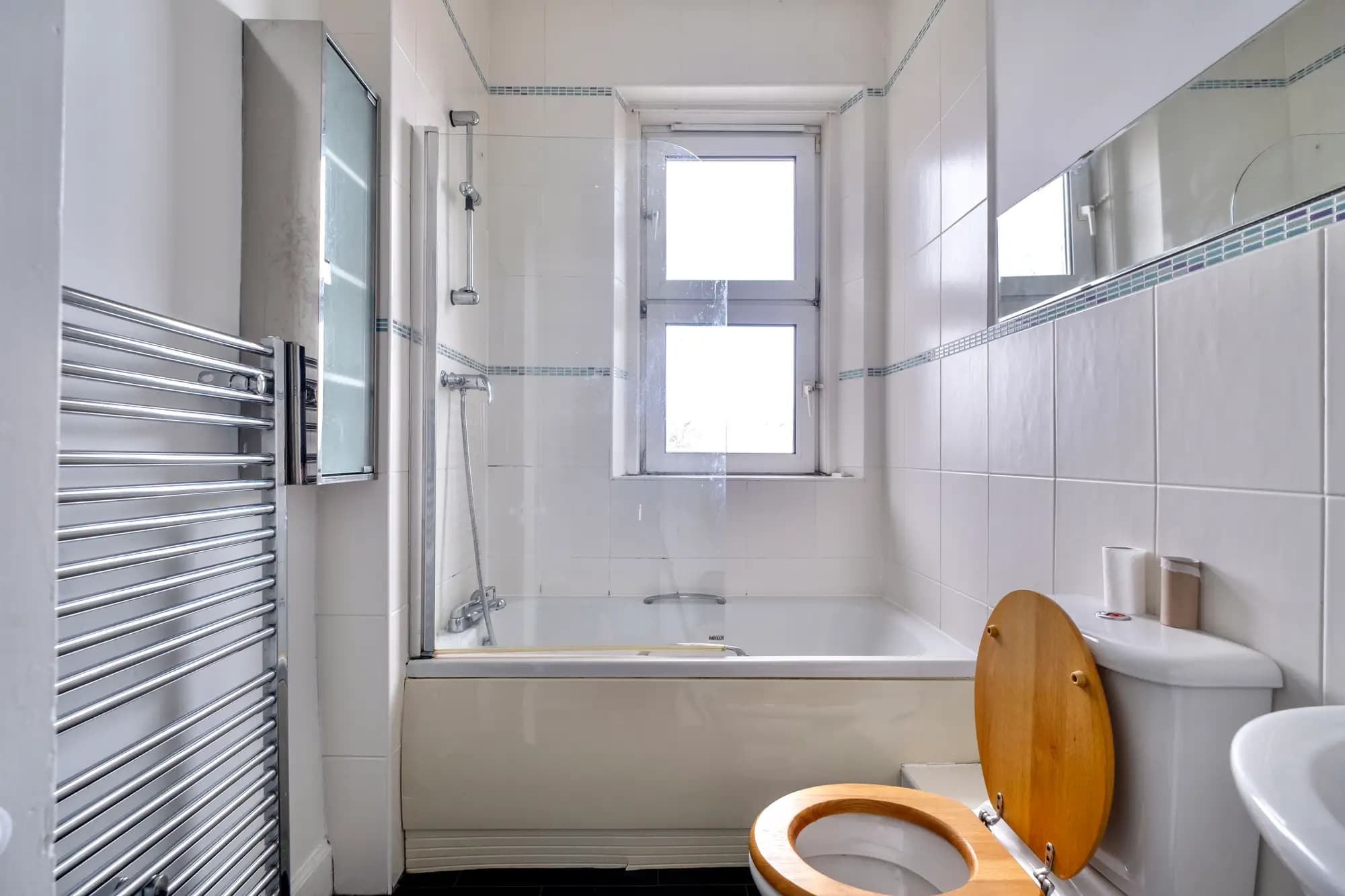 property photo 10 of 31