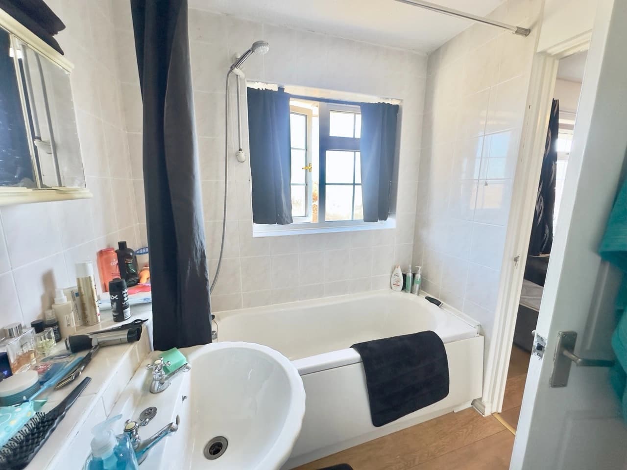 property photo 11 of 18