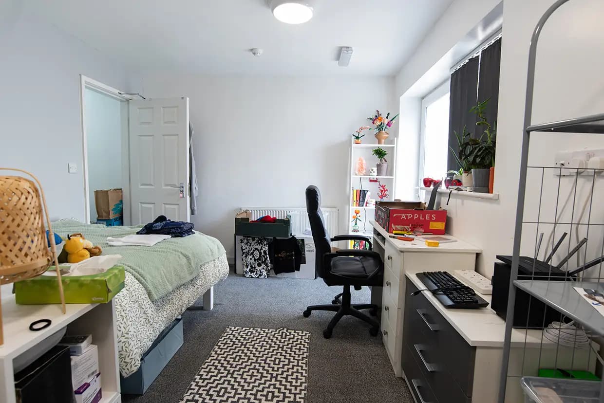 property photo 20 of 37