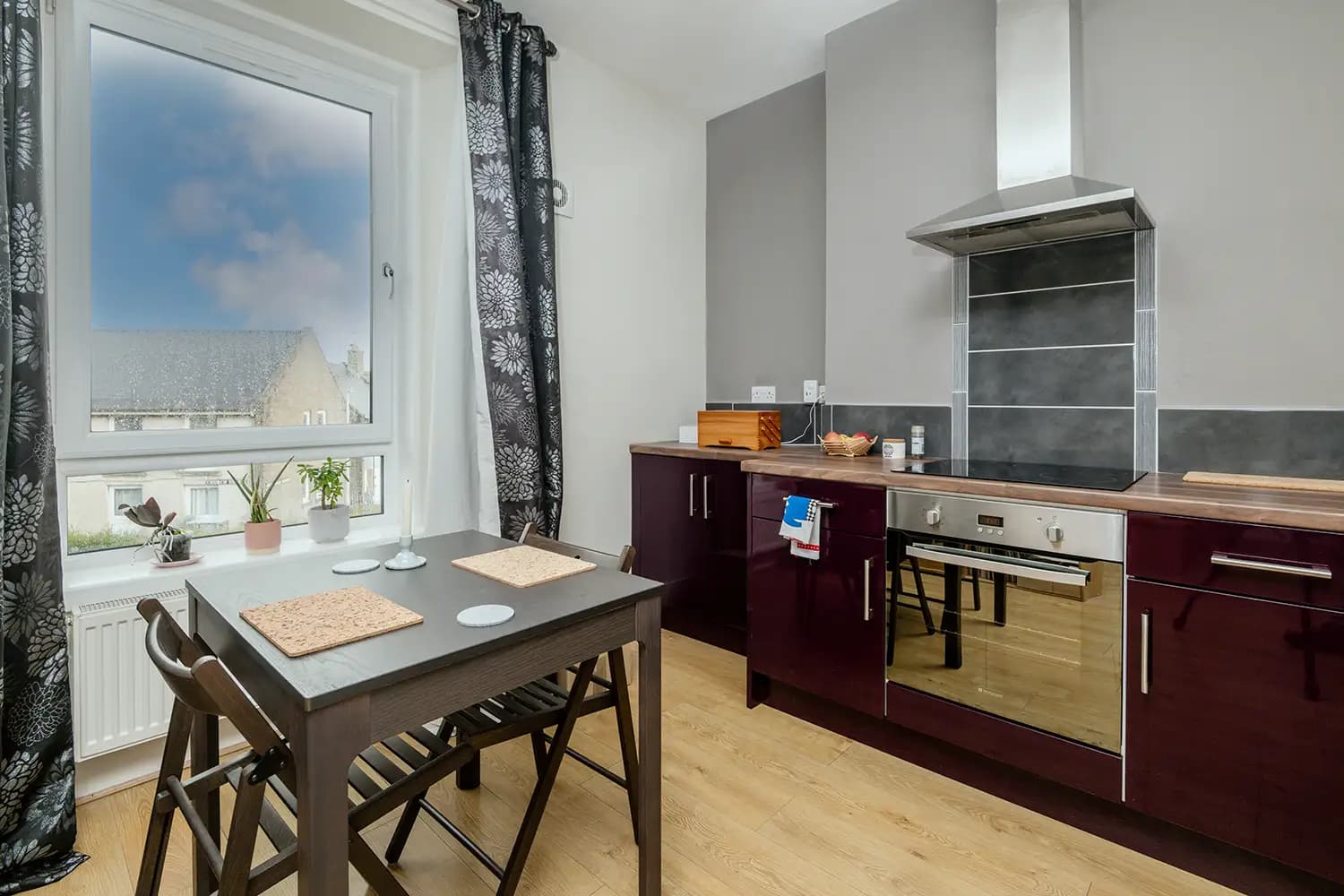 property photo 5 of 19