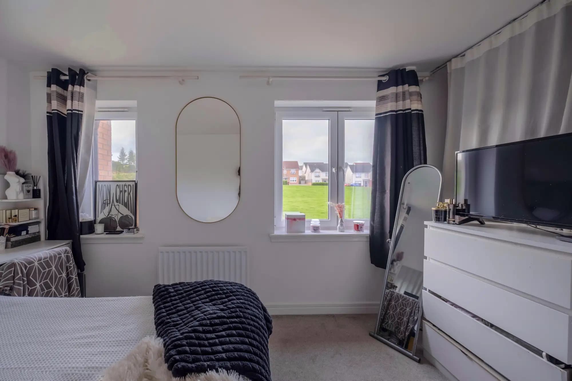 property photo 15 of 25