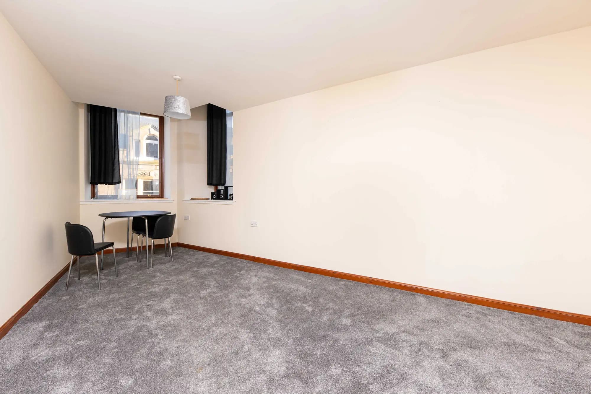 property photo 3 of 30