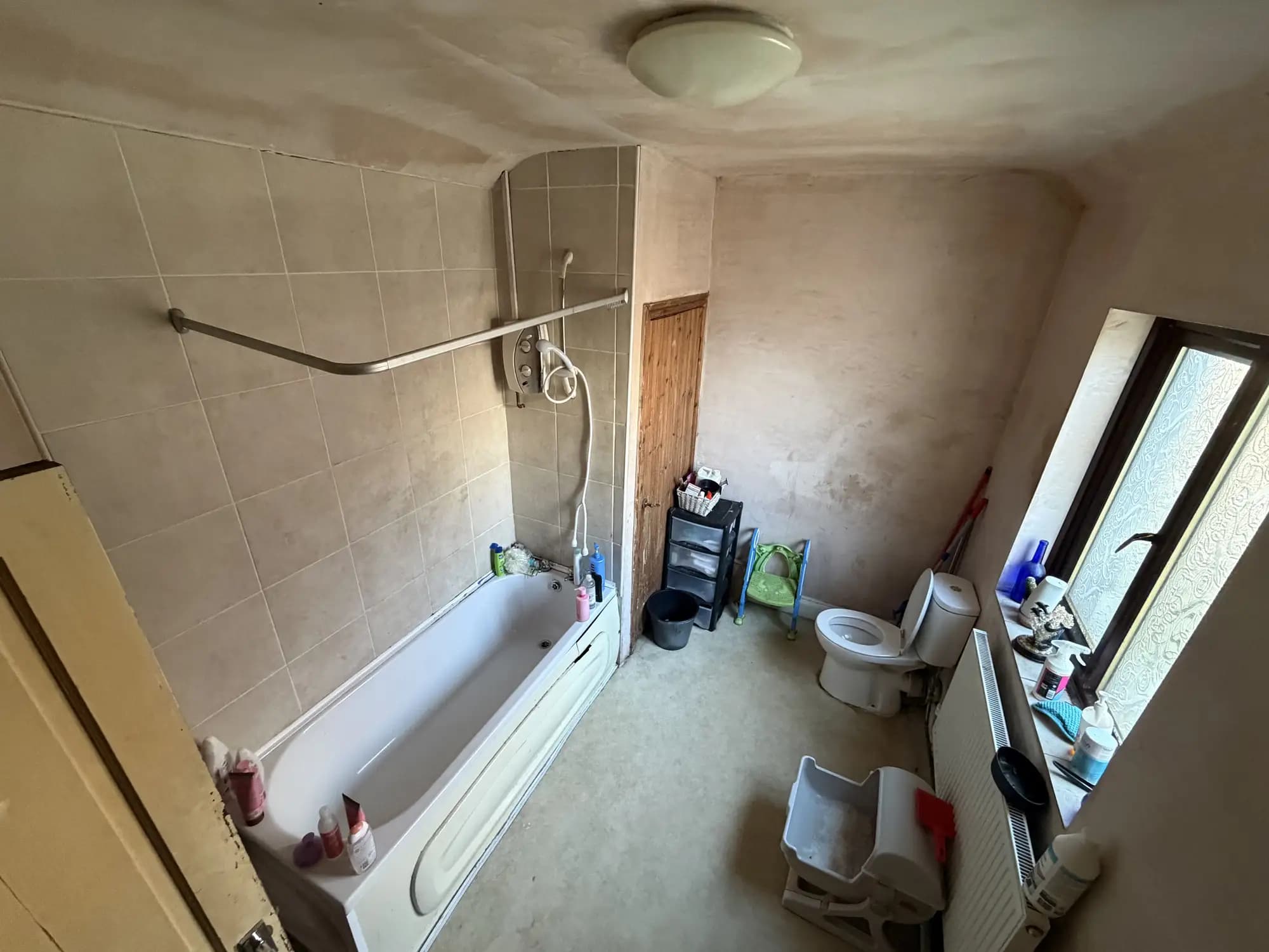 property photo 8 of 16