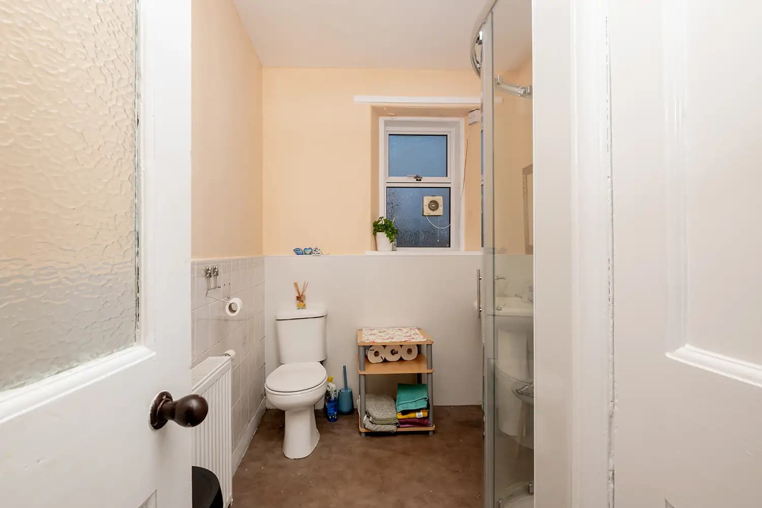 property photo 8 of 19