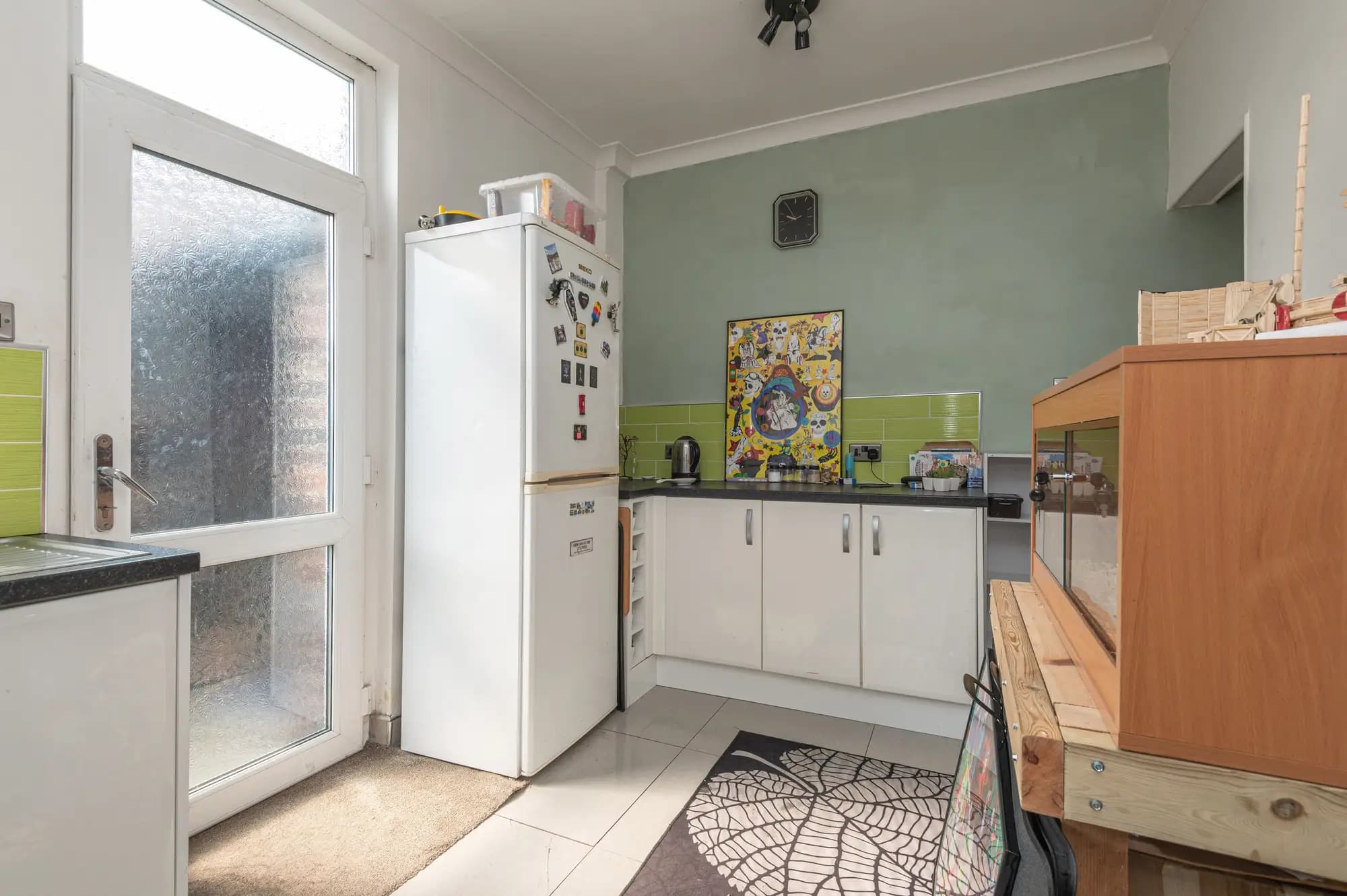 property photo 5 of 18