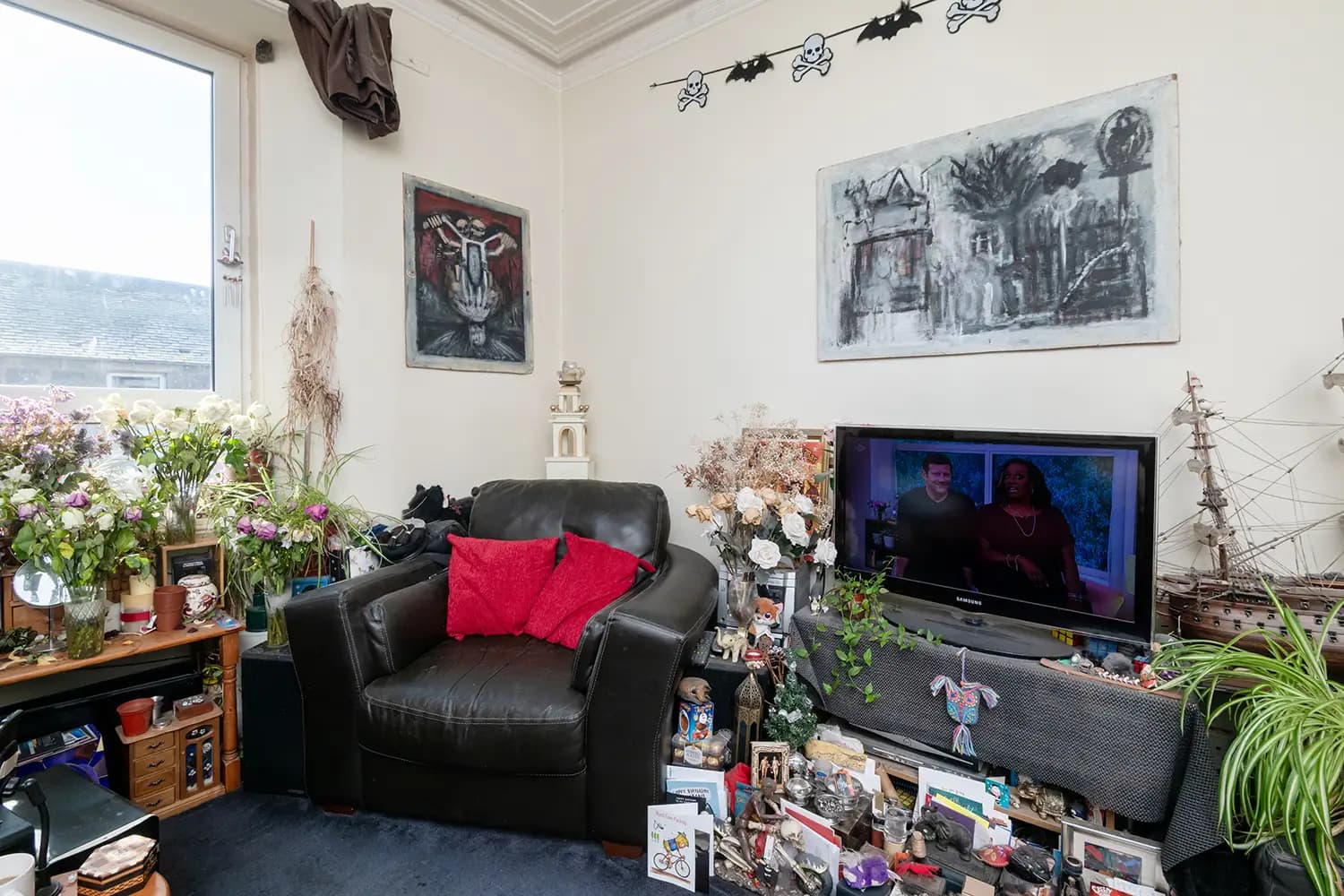 property photo 5 of 13